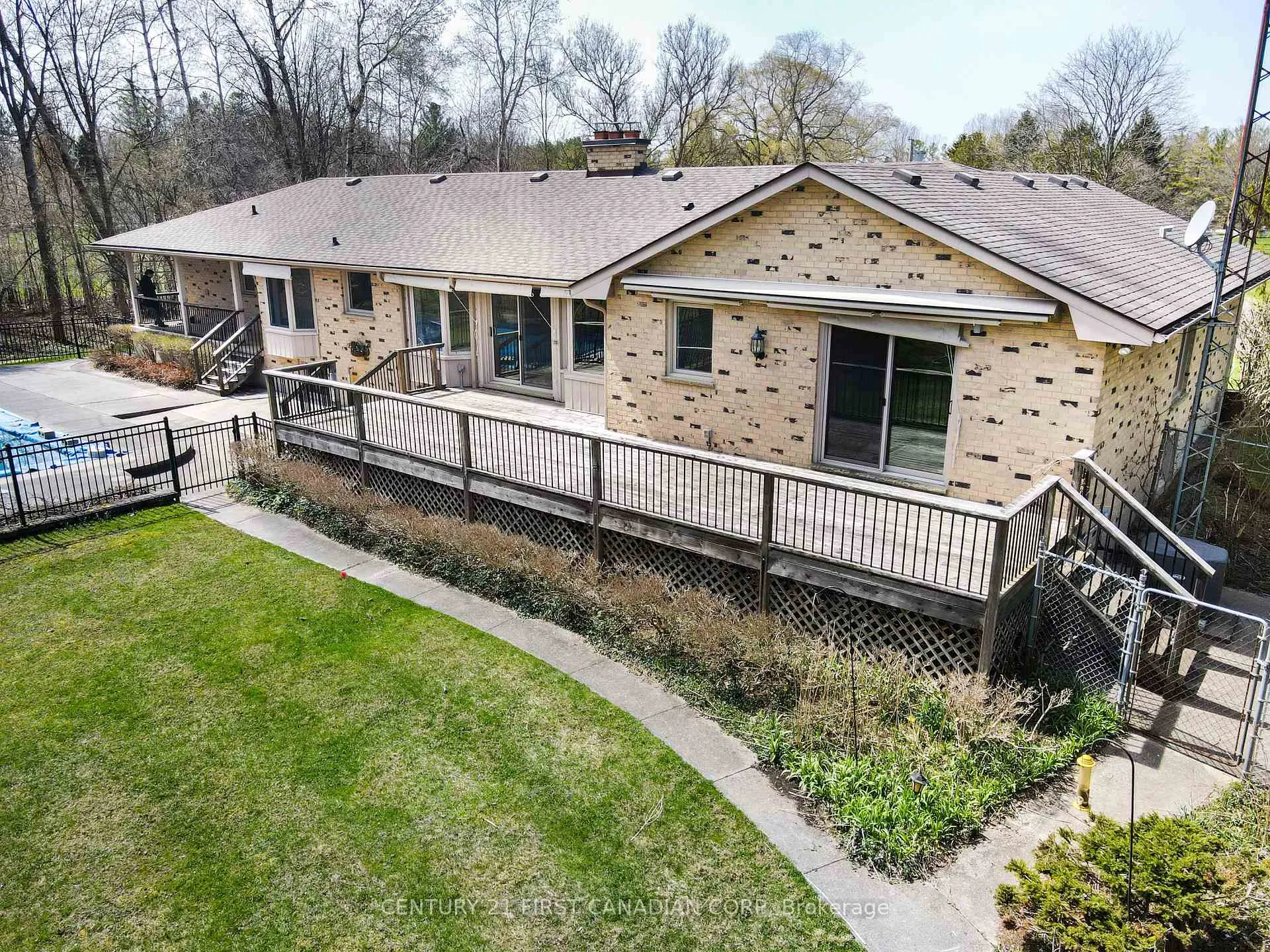 Photo 37 of 9565 Oxbow Drive, Middlesex Centre, Rural Middlesex Centre — HOMEH
