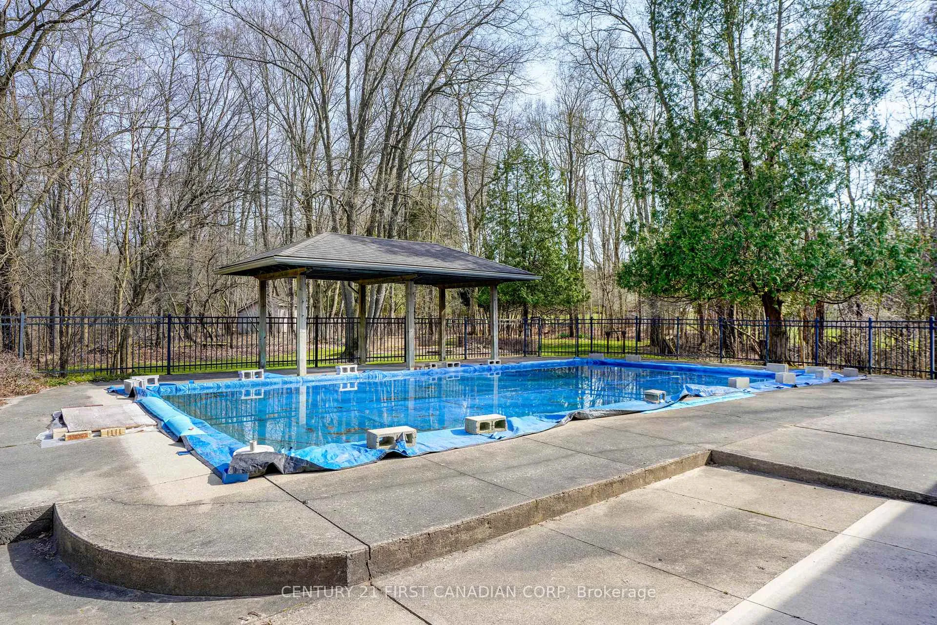 Photo 38 of 9565 Oxbow Drive, Middlesex Centre, Rural Middlesex Centre — HOMEH