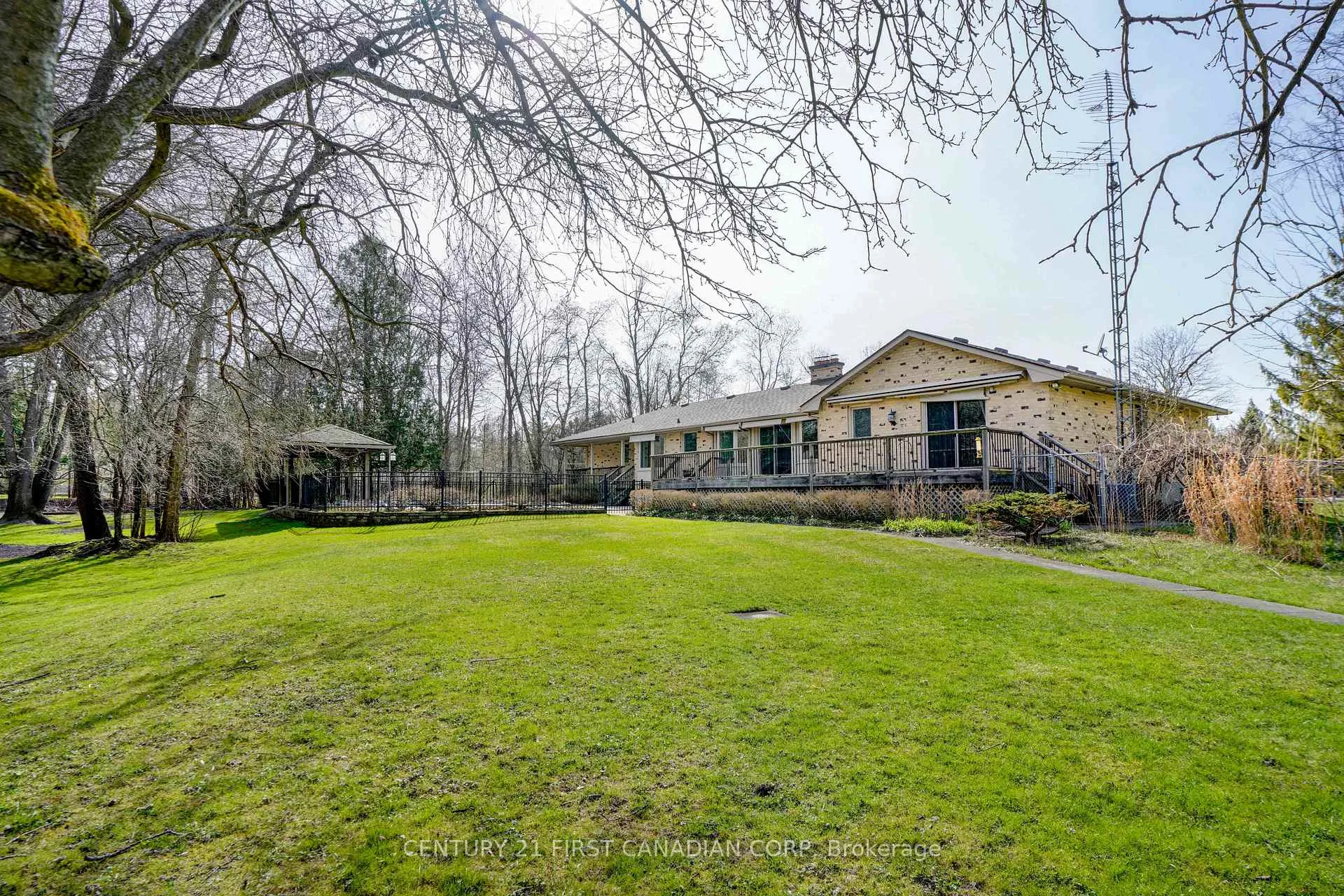 Photo 41 of 9565 Oxbow Drive, Middlesex Centre, Rural Middlesex Centre — HOMEH