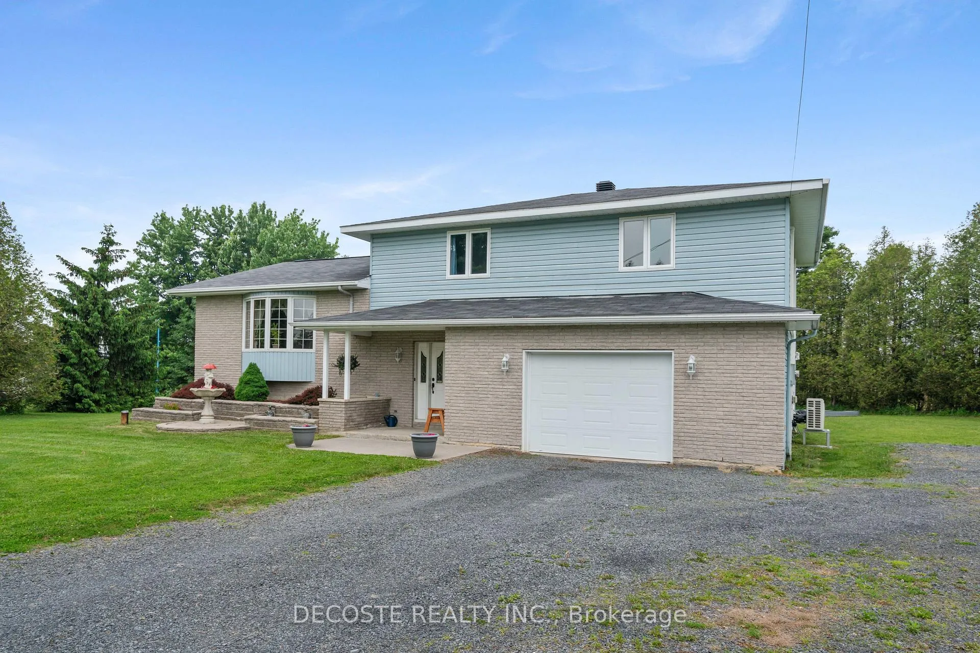 Photo 3 of 20351 Pineview Crescent, South Glengarry, South Glengarry (Lancaster) Twp — HOMEH