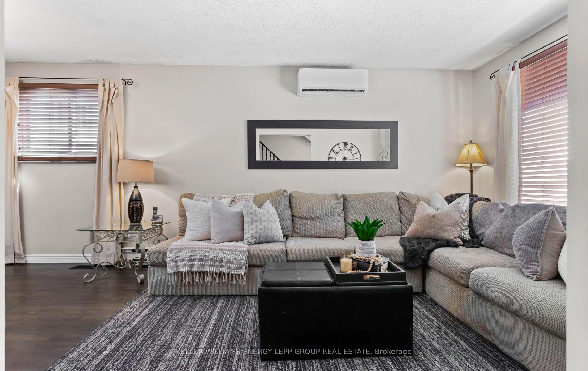 Photo 12 of 24 Kingsview Court, Clarington, Courtice — HOMEH