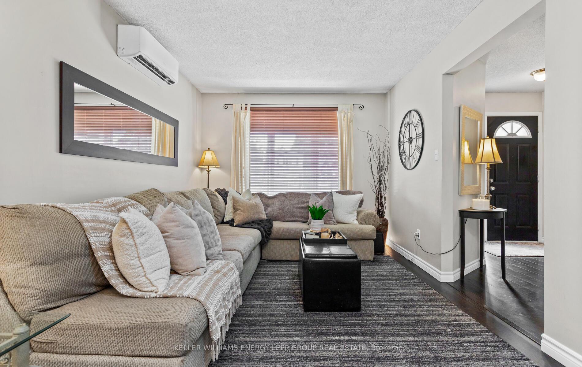 Photo 13 of 24 Kingsview Court, Clarington, Courtice — HOMEH