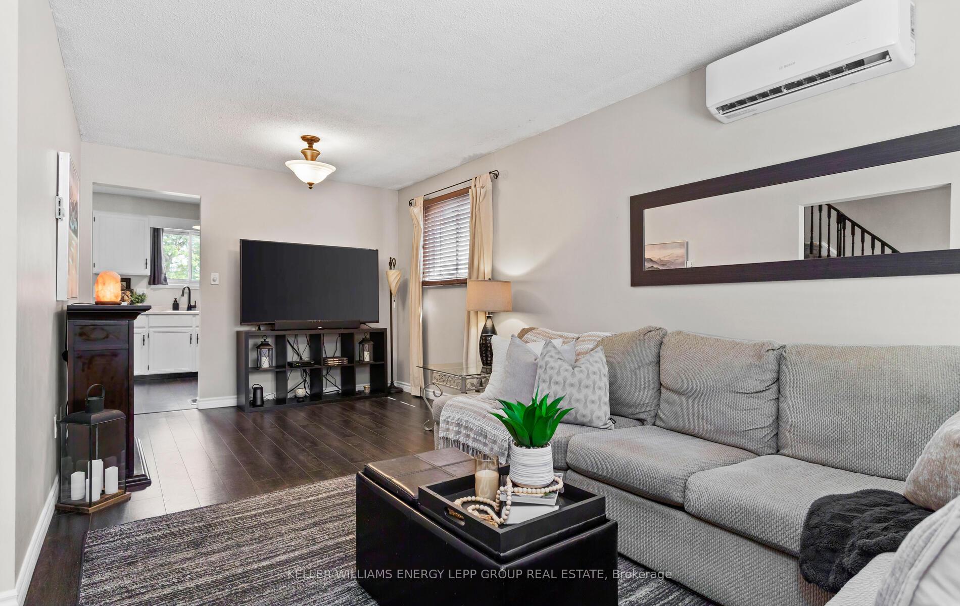 Photo 14 of 24 Kingsview Court, Clarington, Courtice — HOMEH