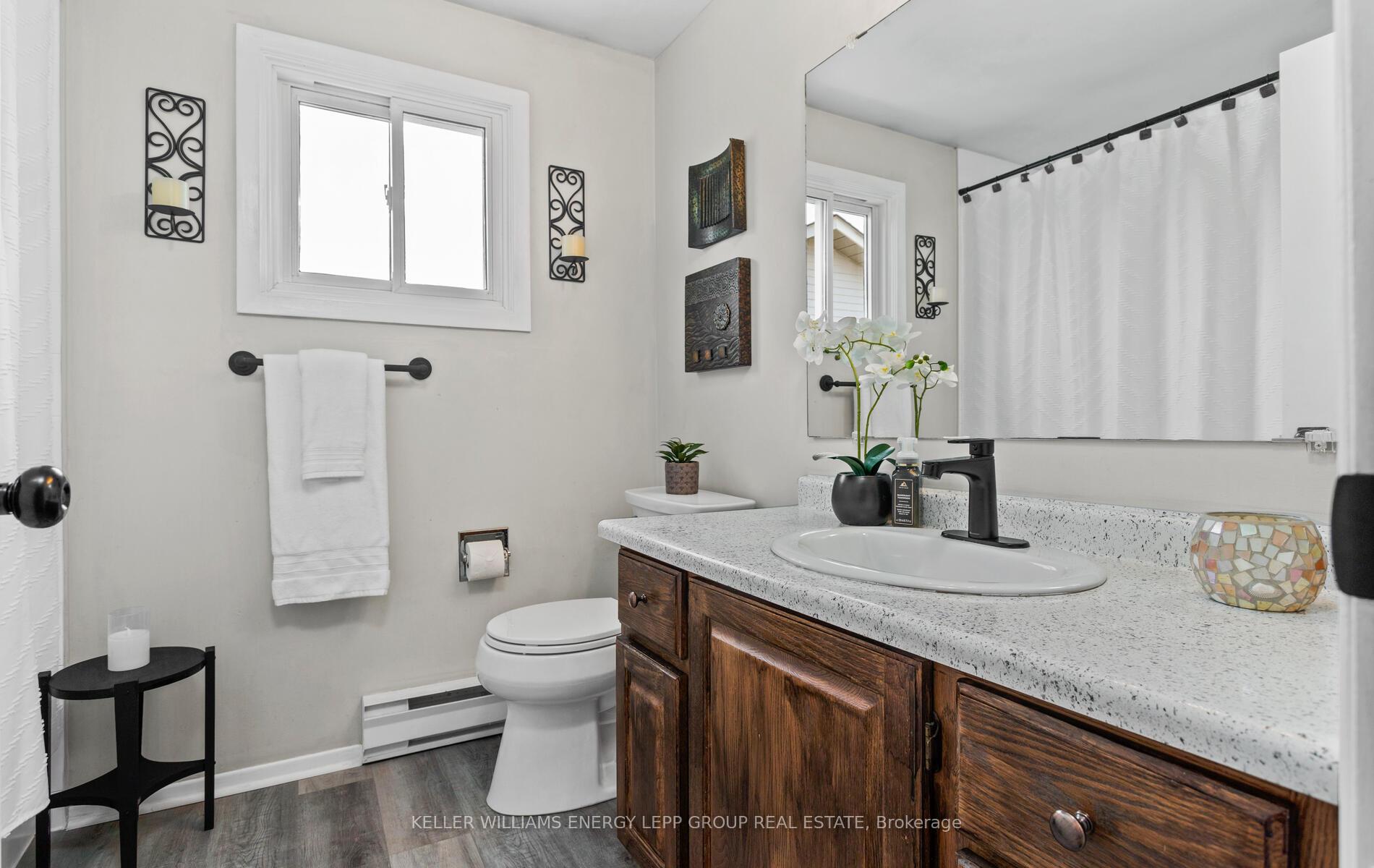 Photo 28 of 24 Kingsview Court, Clarington, Courtice — HOMEH