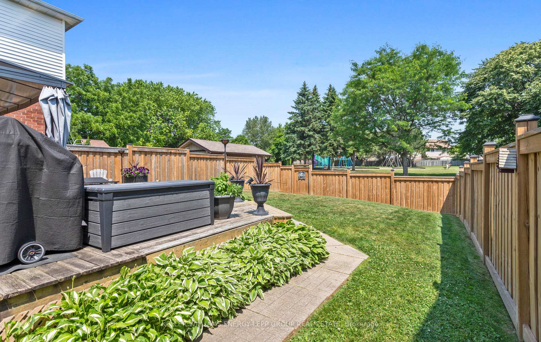 Photo 37 of 24 Kingsview Court, Clarington, Courtice — HOMEH
