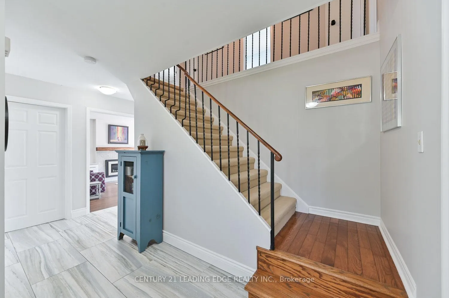 Photo 6 of 75 Emmeloord Crescent, Markham, Unionville — HOMEH