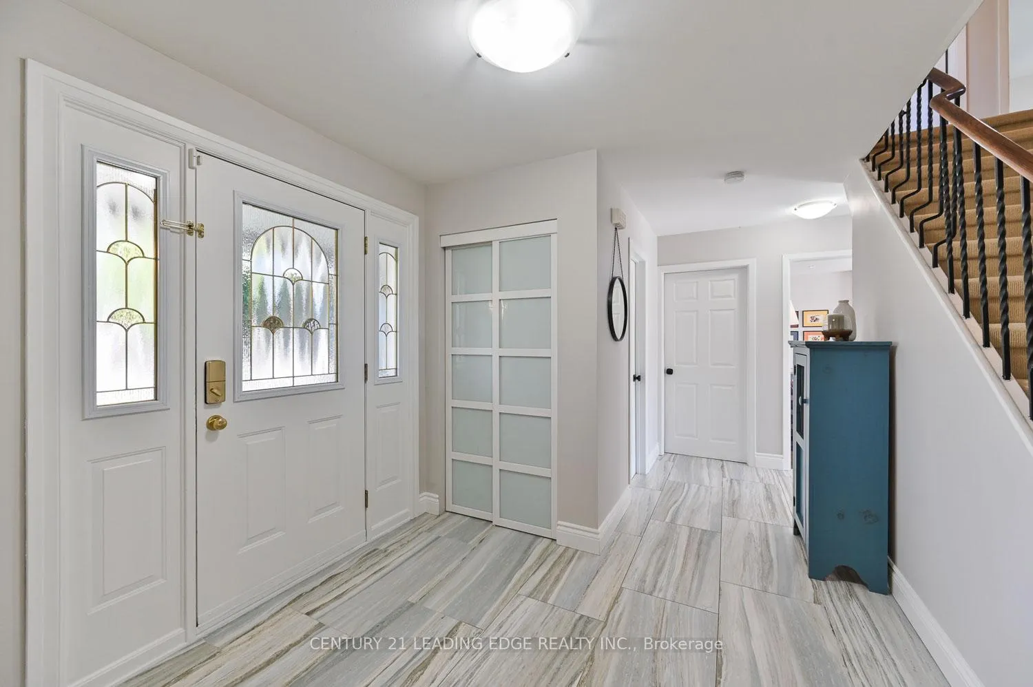 Photo 7 of 75 Emmeloord Crescent, Markham, Unionville — HOMEH