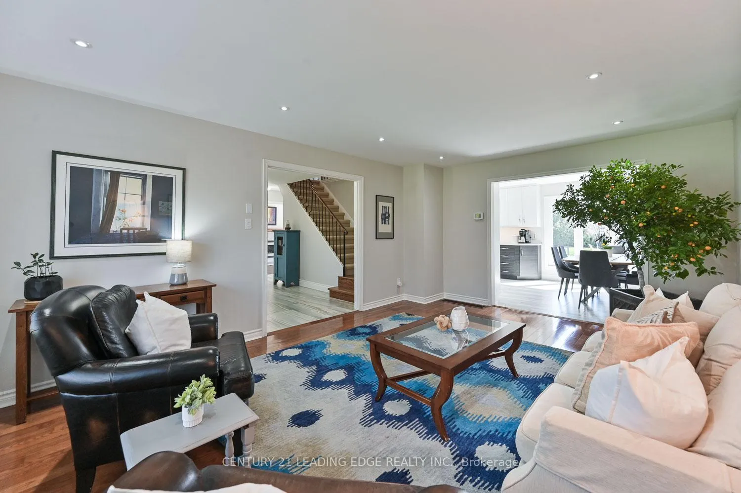Photo 10 of 75 Emmeloord Crescent, Markham, Unionville — HOMEH