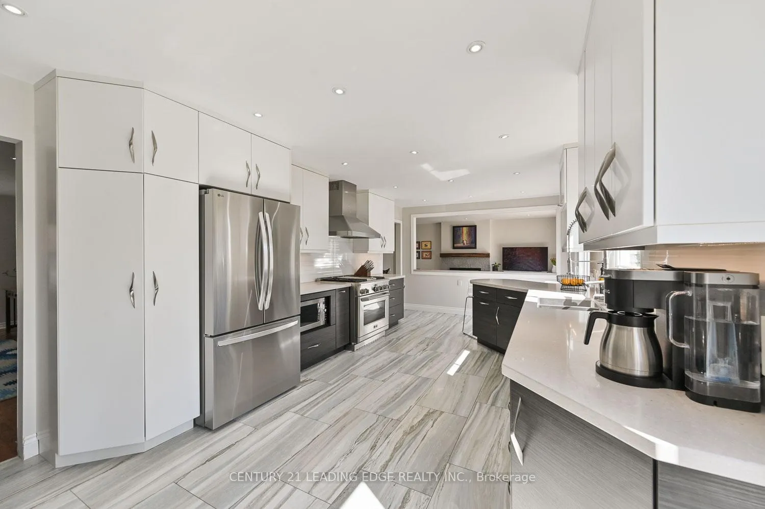 Photo 12 of 75 Emmeloord Crescent, Markham, Unionville — HOMEH