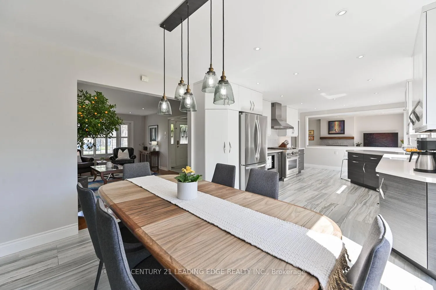 Photo 18 of 75 Emmeloord Crescent, Markham, Unionville — HOMEH