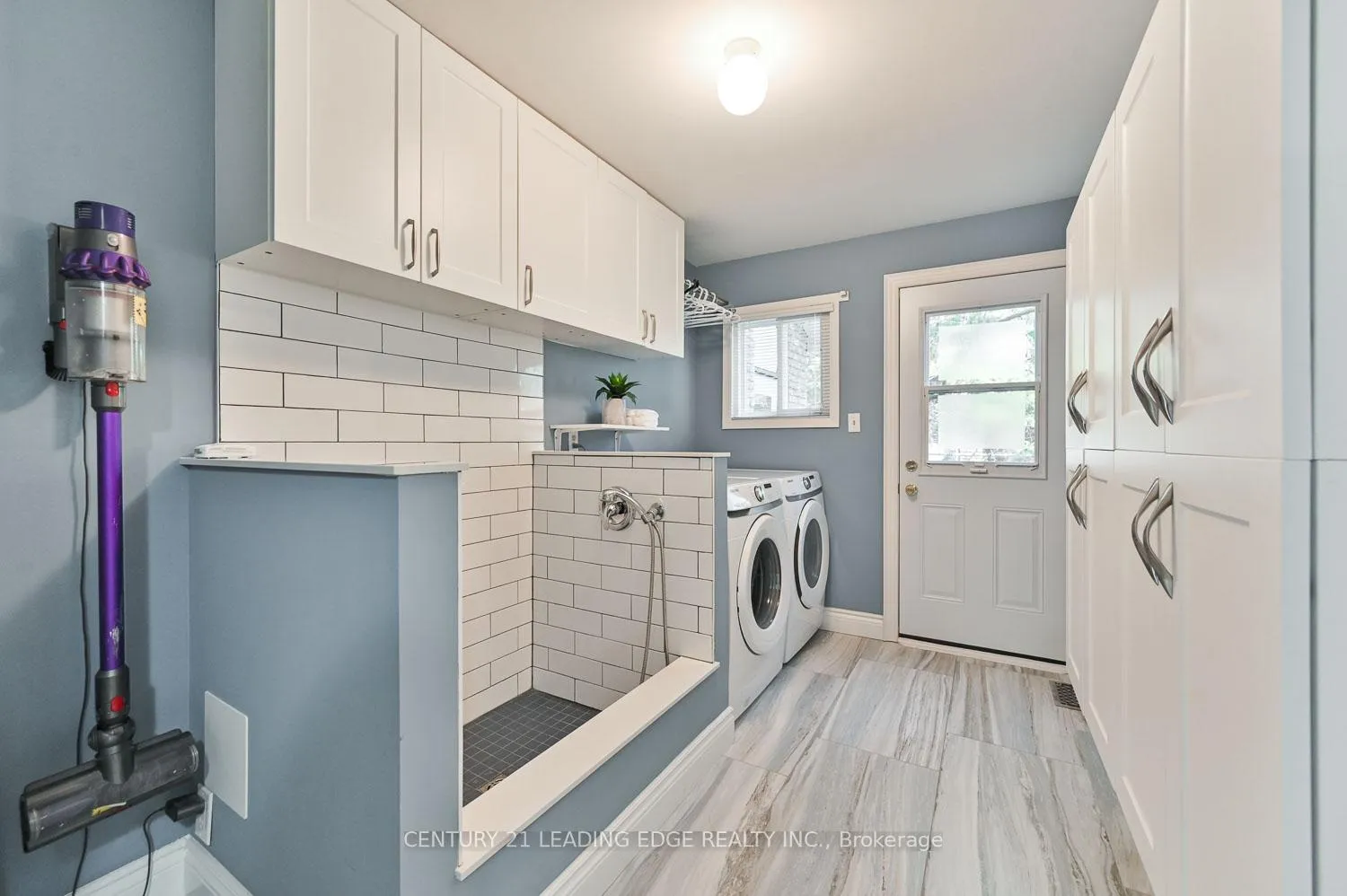 Photo 23 of 75 Emmeloord Crescent, Markham, Unionville — HOMEH