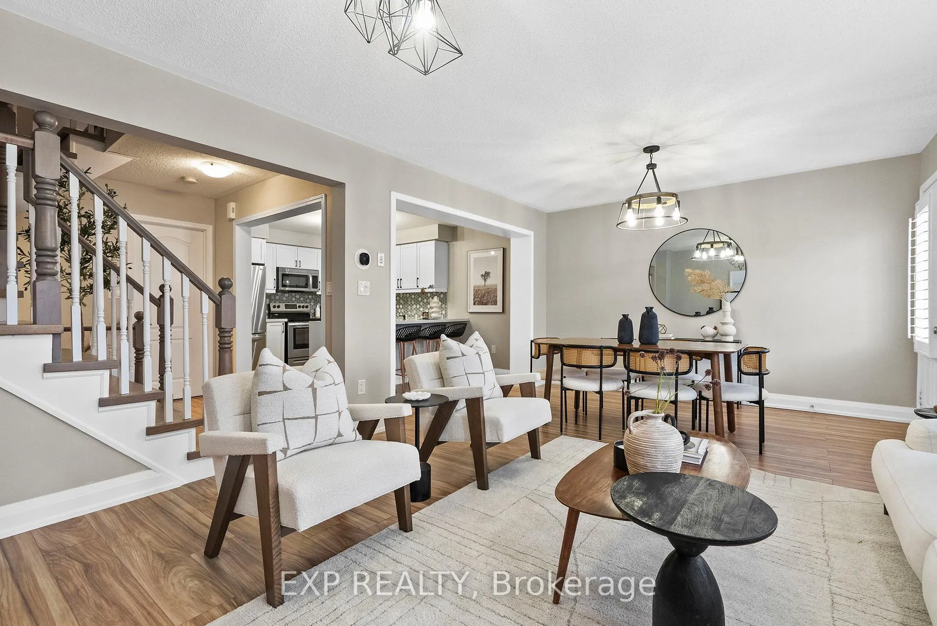 Photo 2 of 945 Deverell Place, Milton, Coates — HOMEH