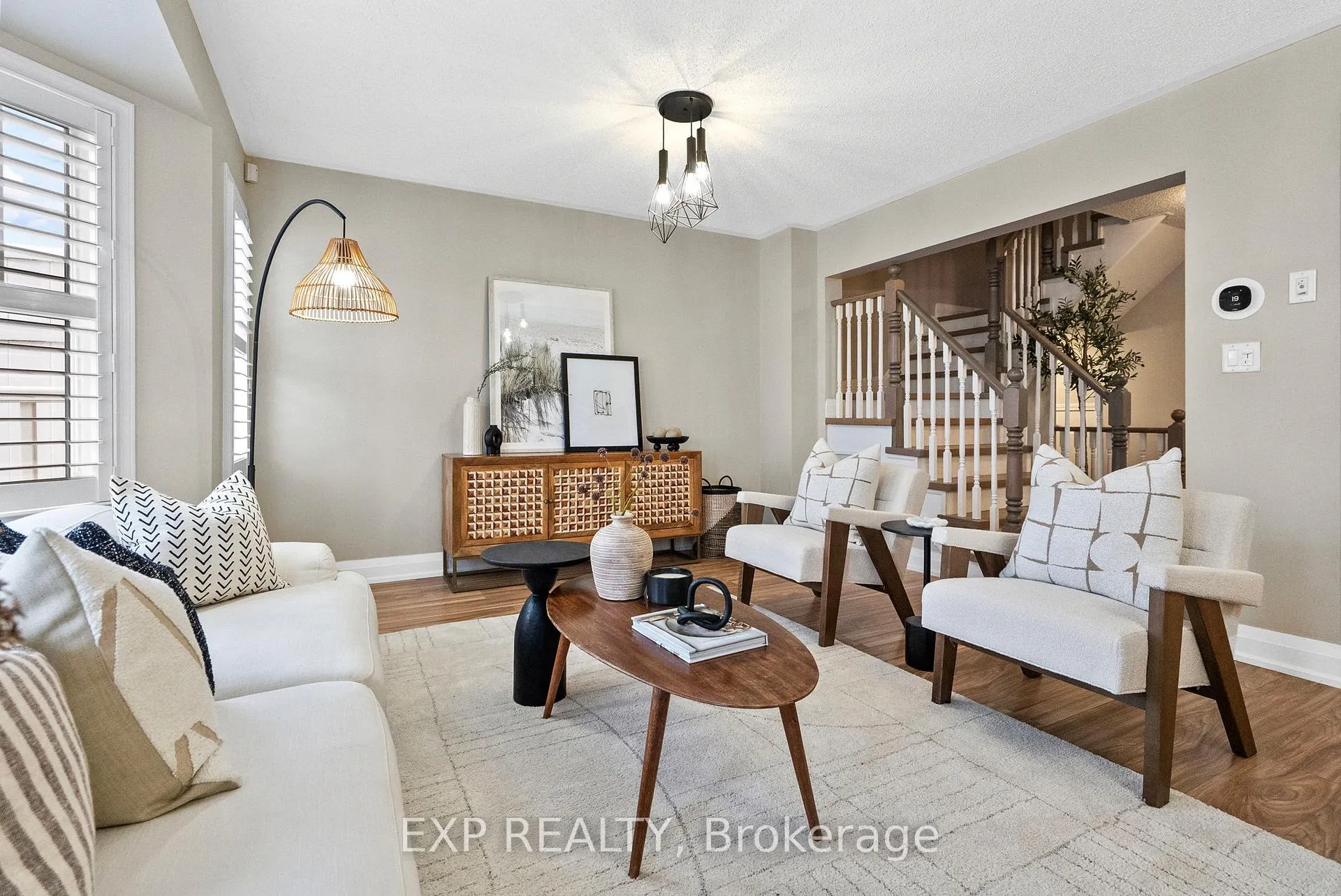 Photo 3 of 945 Deverell Place, Milton, Coates — HOMEH