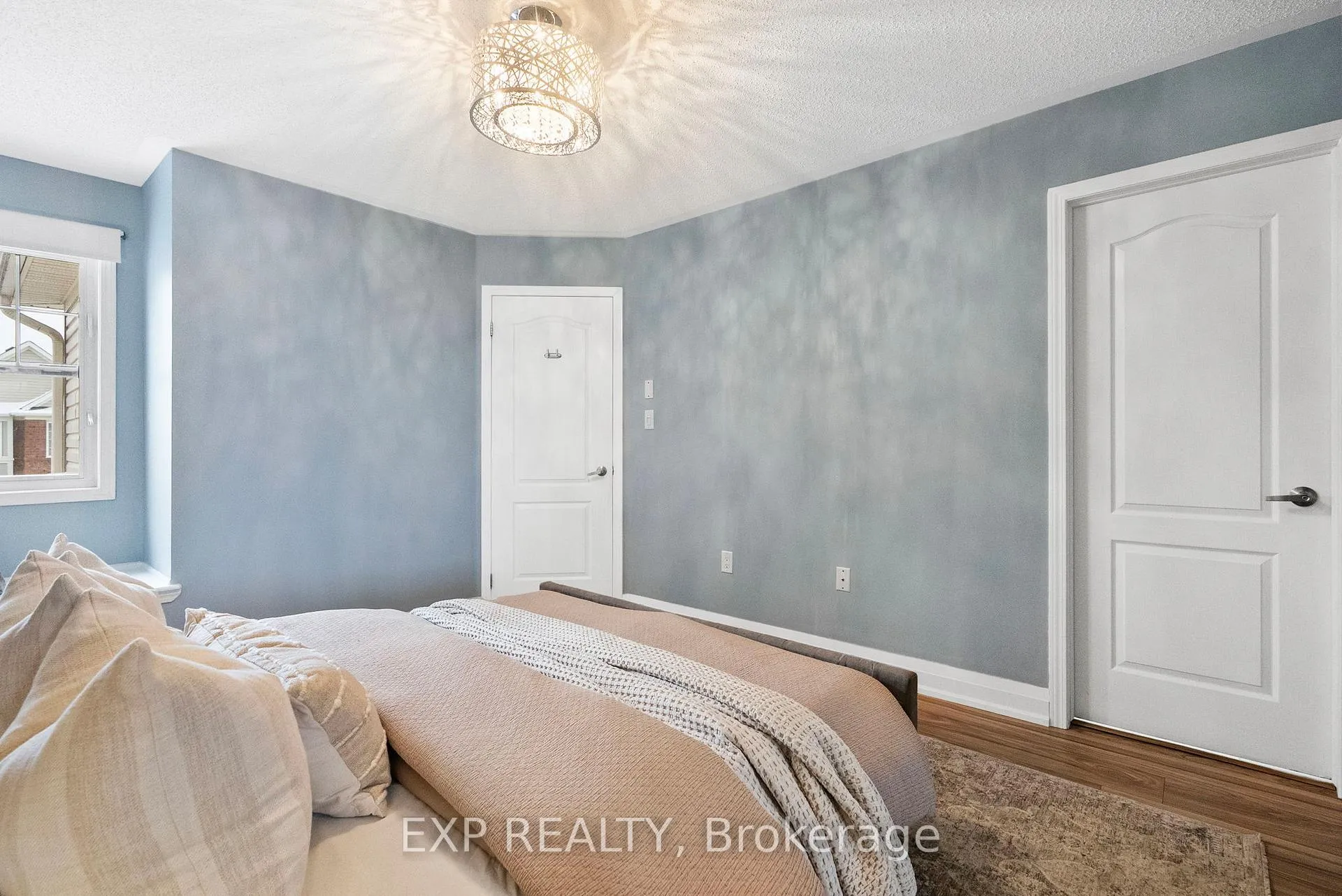 Photo 17 of 945 Deverell Place, Milton, Coates — HOMEH