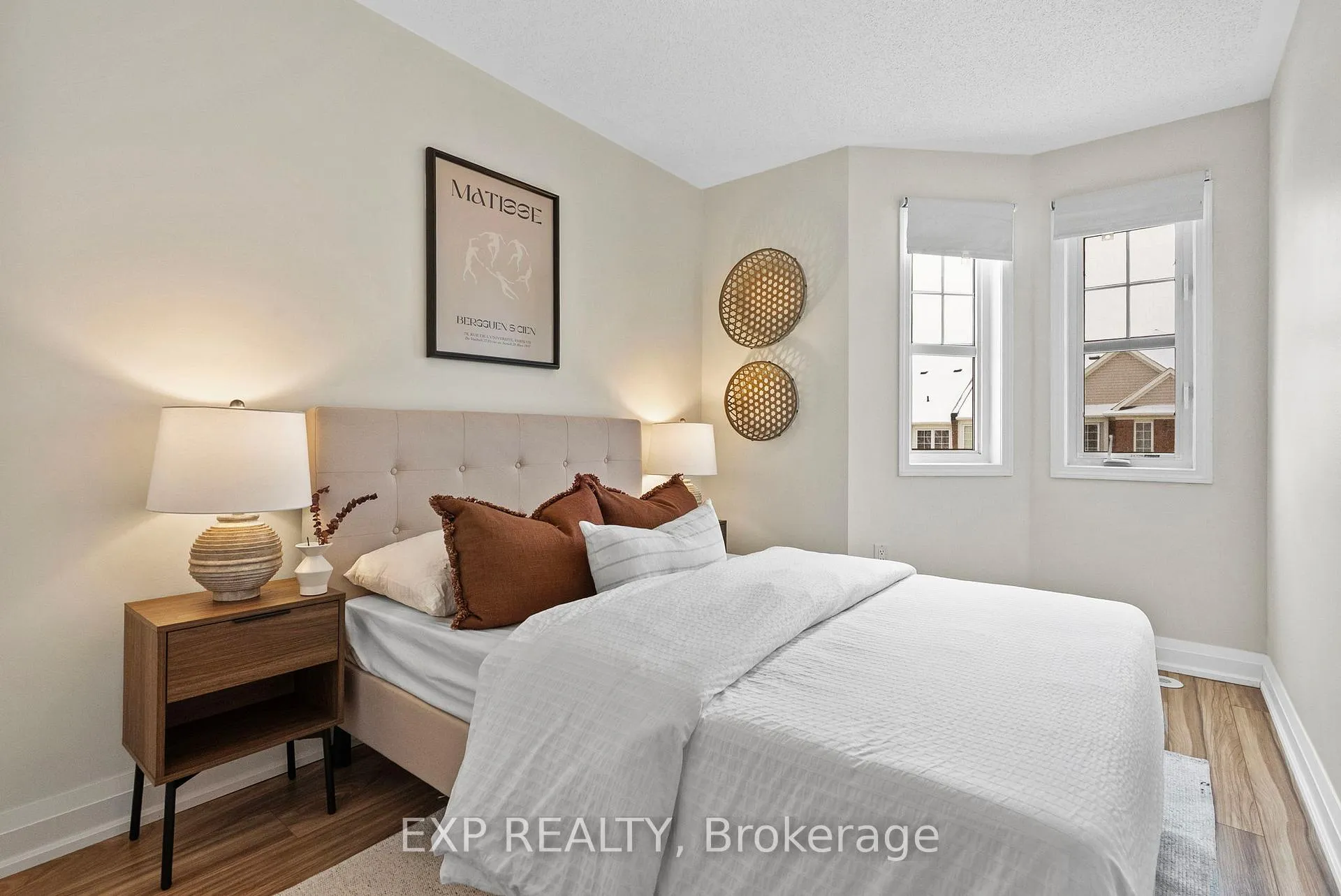 Photo 20 of 945 Deverell Place, Milton, Coates — HOMEH