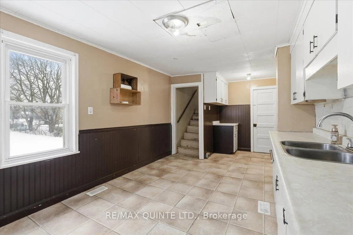 Photo 9 of 80 St Charles Street, Belleville, Belleville Ward — HOMEH