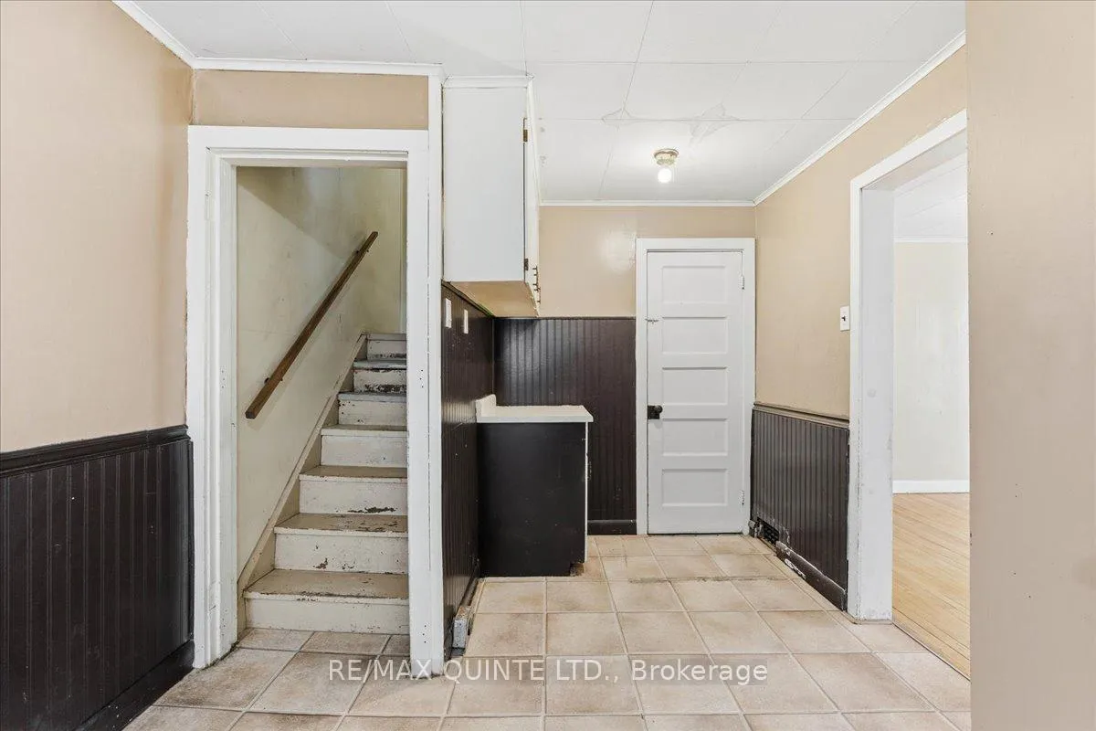 Photo 10 of 80 St Charles Street, Belleville, Belleville Ward — HOMEH