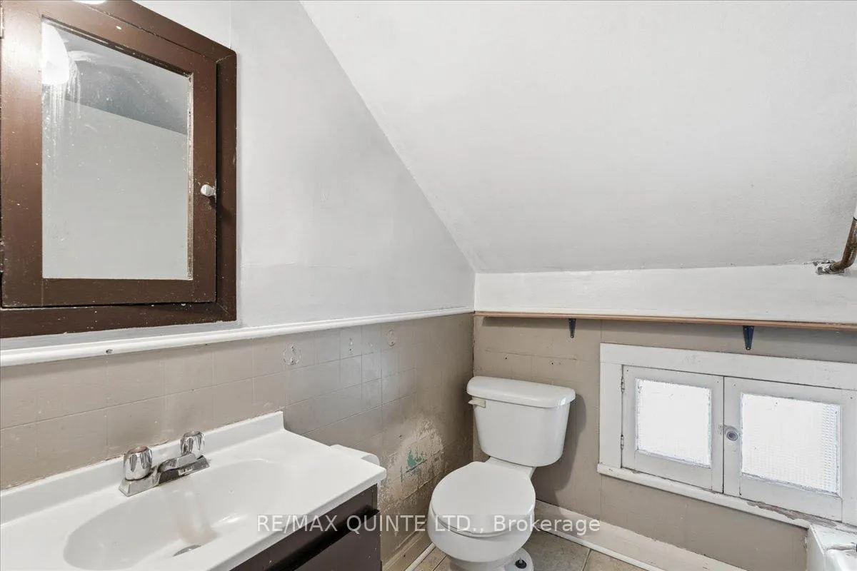 Photo 18 of 80 St Charles Street, Belleville, Belleville Ward — HOMEH