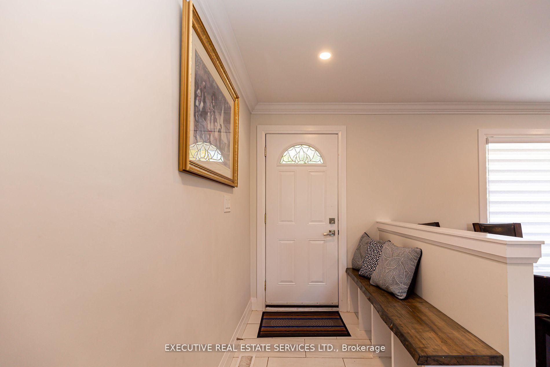 Photo 4 of 44 Woodsview Avenue, Grimsby, Grimsby Beach — HOMEH