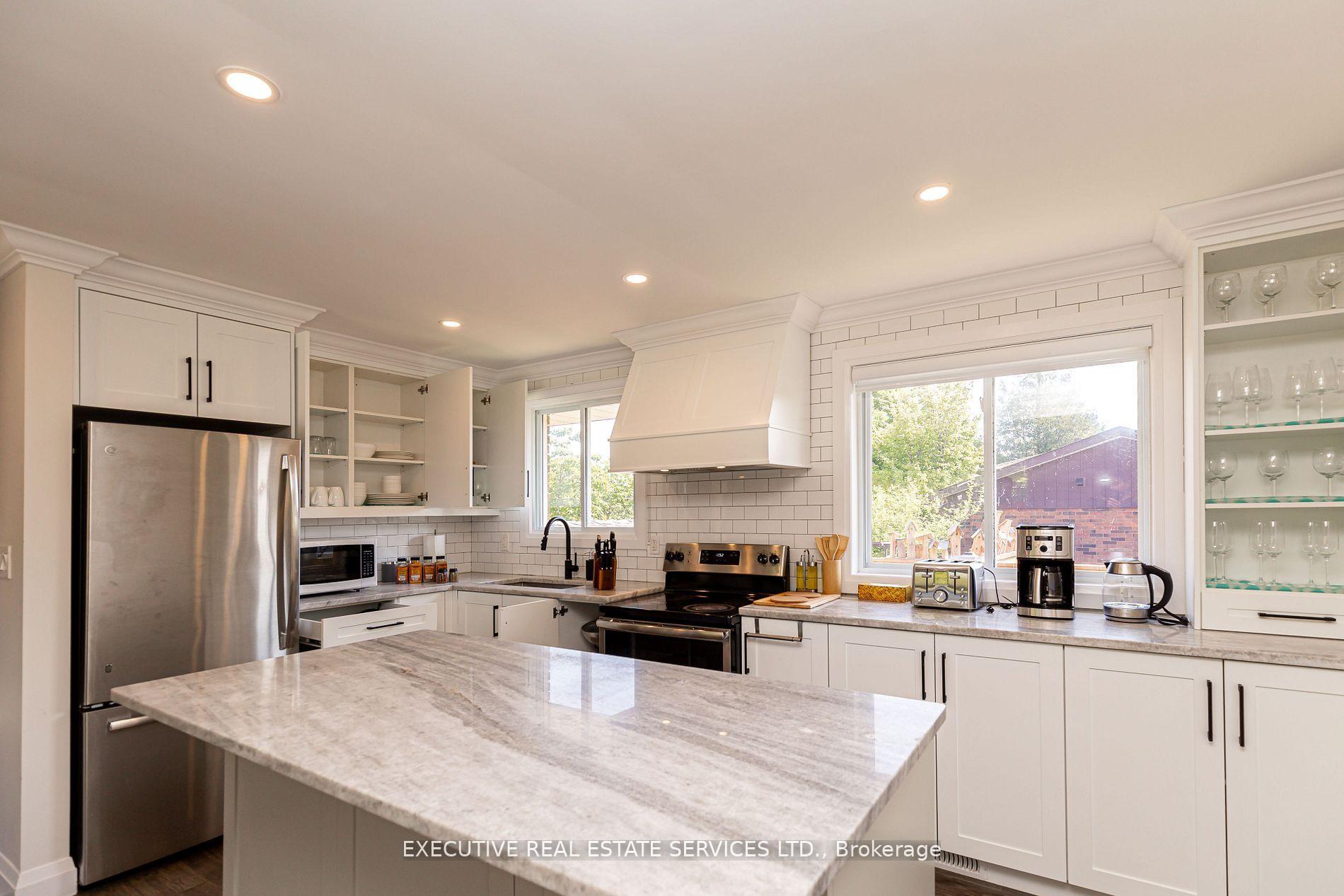 Photo 8 of 44 Woodsview Avenue, Grimsby, Grimsby Beach — HOMEH