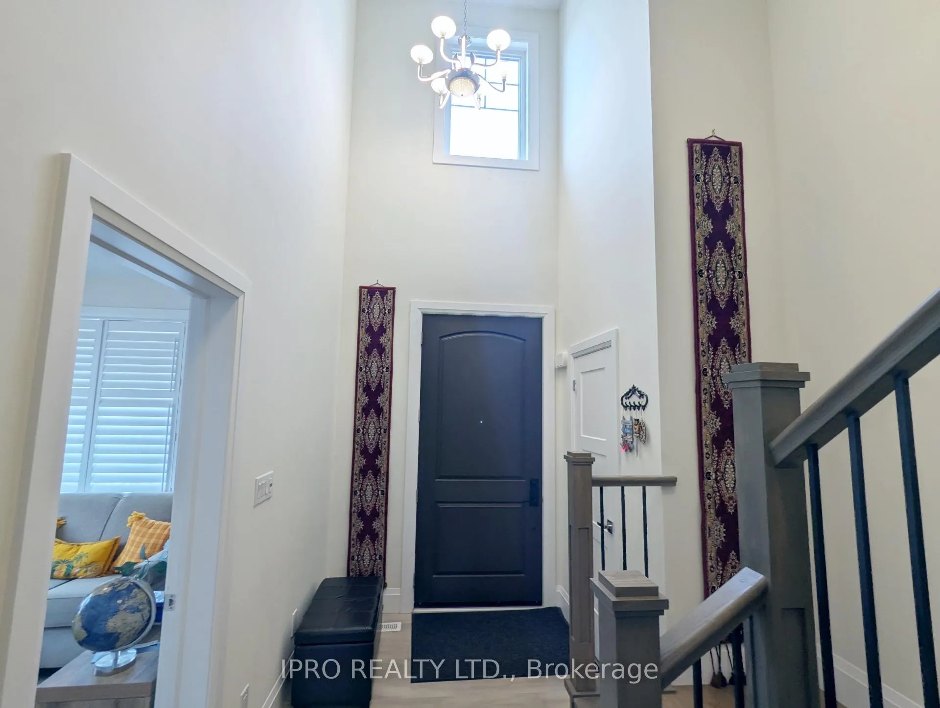 Photo 7 of 23 Higham Place, Clarington, Bowmanville — HOMEH