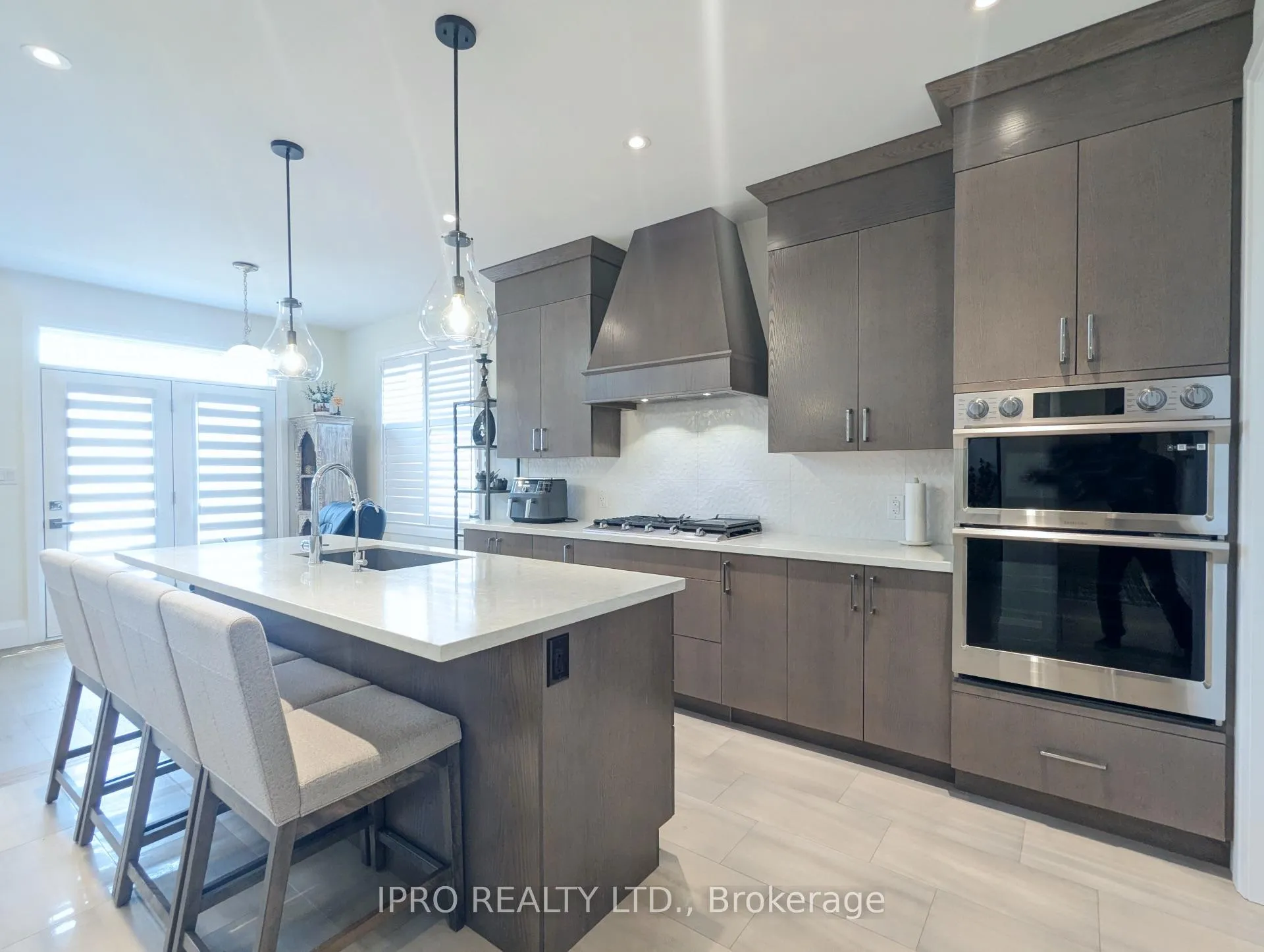 Photo 13 of 23 Higham Place, Clarington, Bowmanville — HOMEH