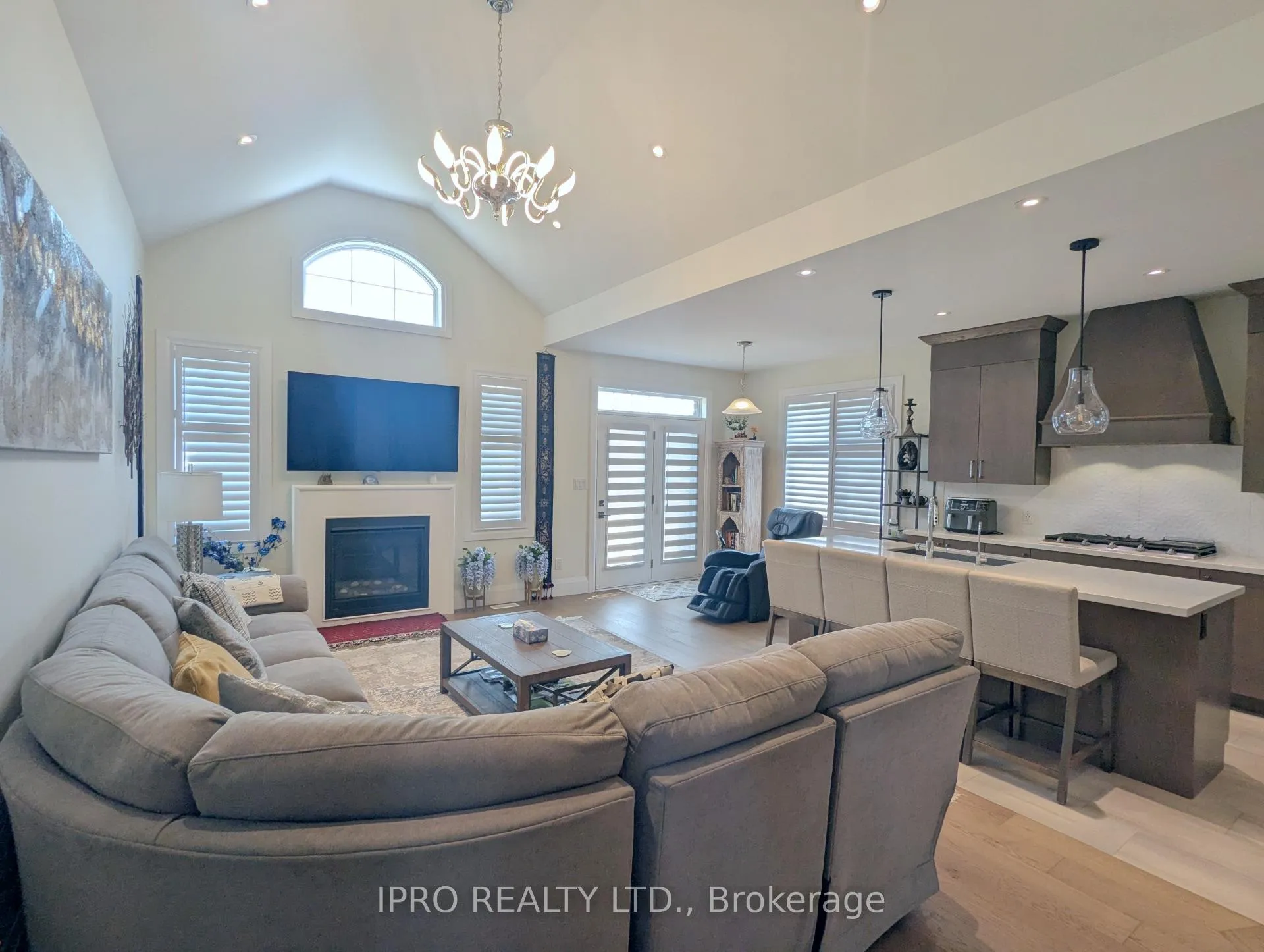 Photo 16 of 23 Higham Place, Clarington, Bowmanville — HOMEH
