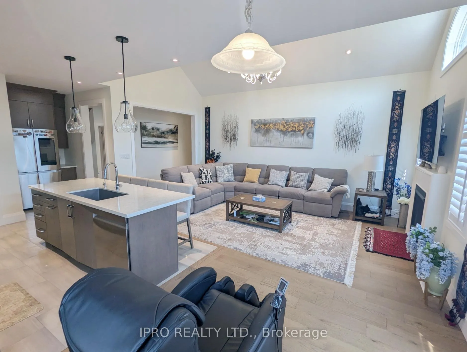 Photo 18 of 23 Higham Place, Clarington, Bowmanville — HOMEH