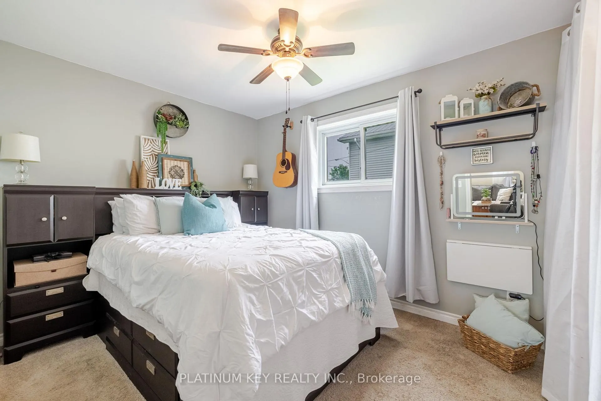 Photo 12 of 418 Huron Street, Warwick, Watford — HOMEH
