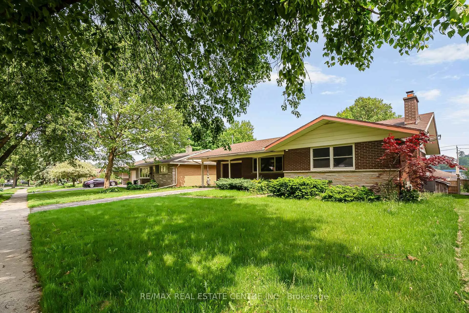 Photo 3 of 95 Ripplewood Crescent, Kitchener — HOMEH