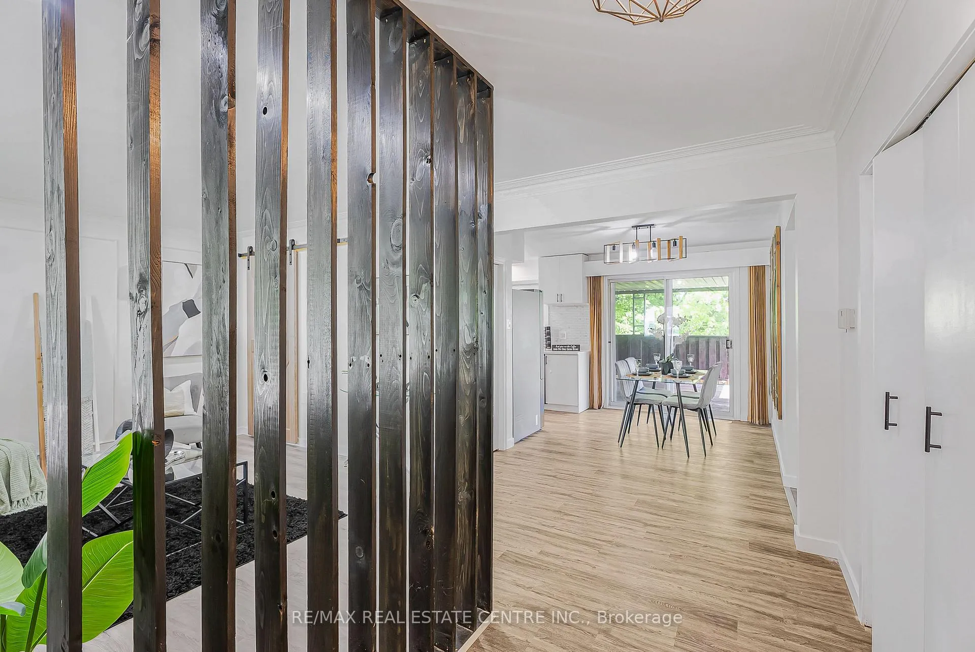 Photo 4 of 95 Ripplewood Crescent, Kitchener — HOMEH