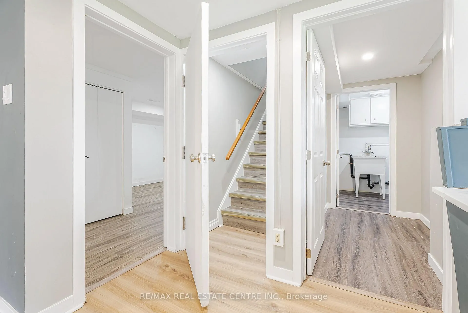 Photo 16 of 95 Ripplewood Crescent, Kitchener — HOMEH