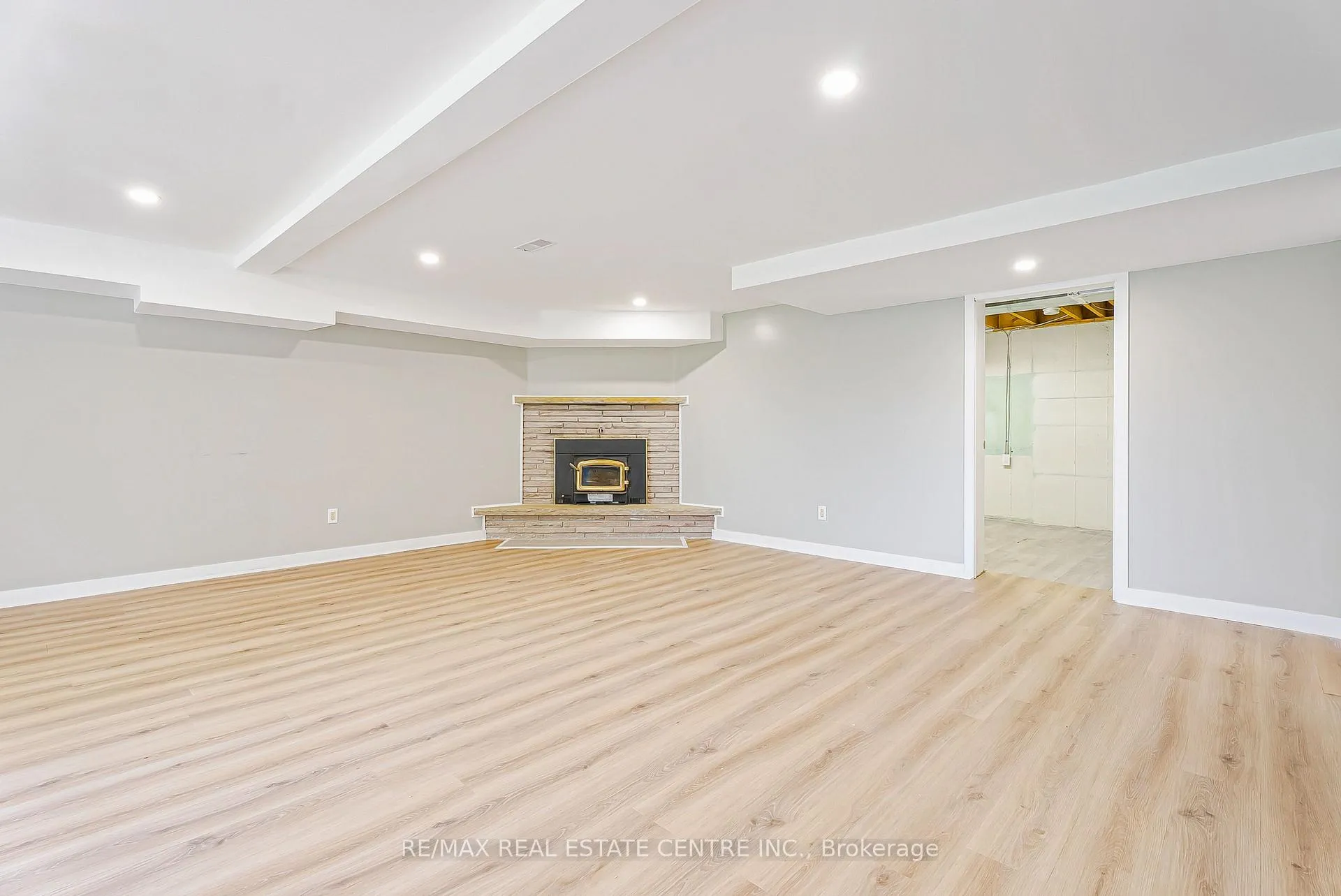 Photo 19 of 95 Ripplewood Crescent, Kitchener — HOMEH