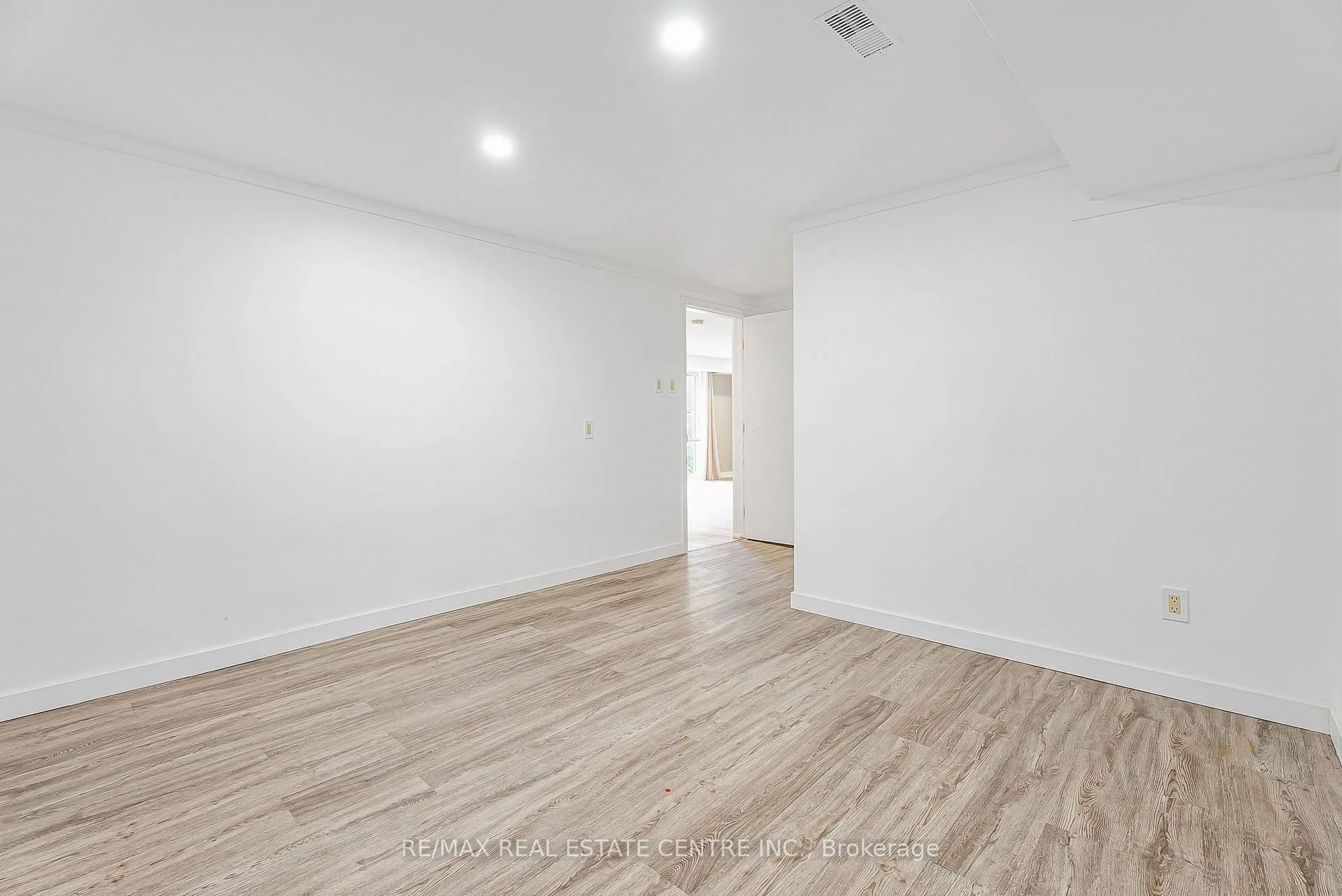 Photo 20 of 95 Ripplewood Crescent, Kitchener — HOMEH
