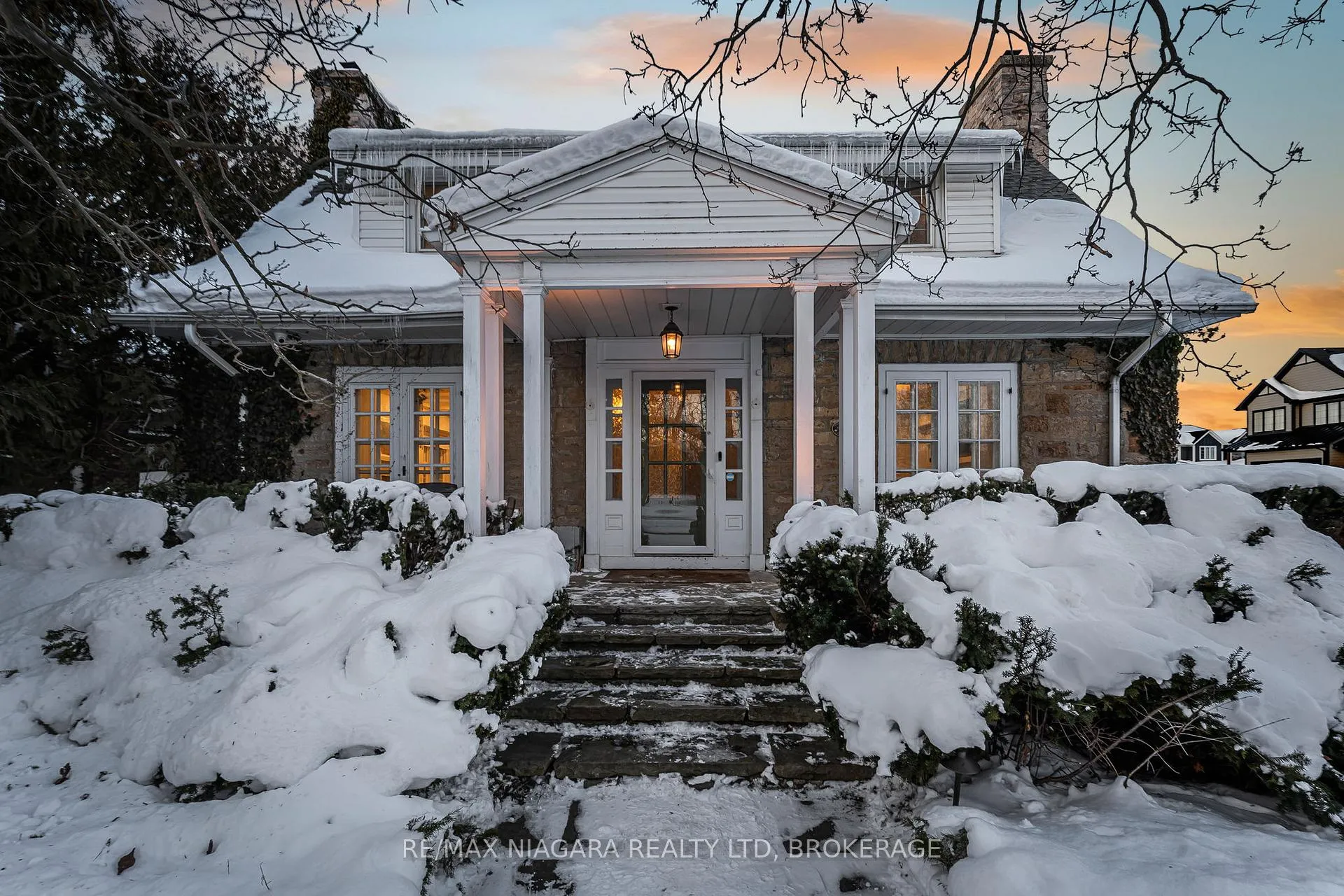 Photo 3 of 1840 Decew Road, Thorold, Confederation Heights — HOMEH