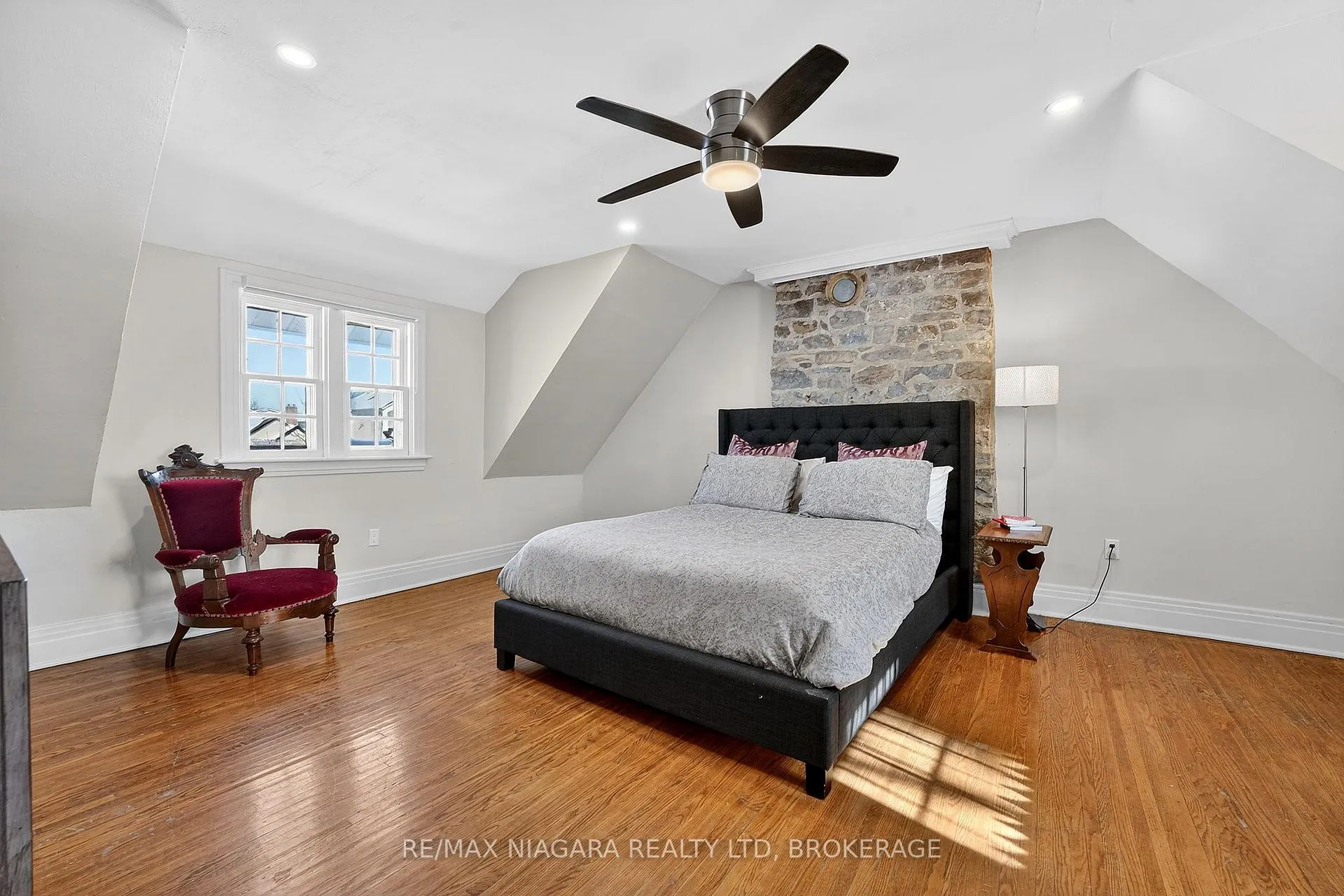 Photo 27 of 1840 Decew Road, Thorold, Confederation Heights — HOMEH