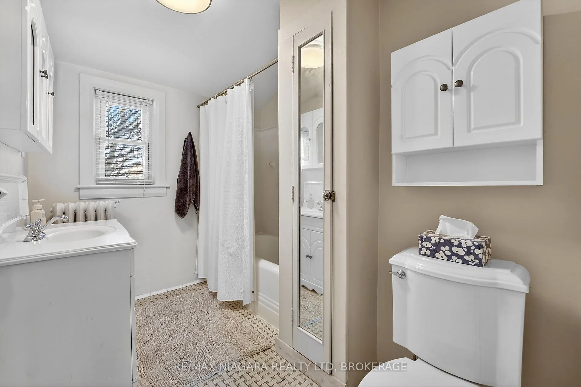 Photo 29 of 1840 Decew Road, Thorold, Confederation Heights — HOMEH