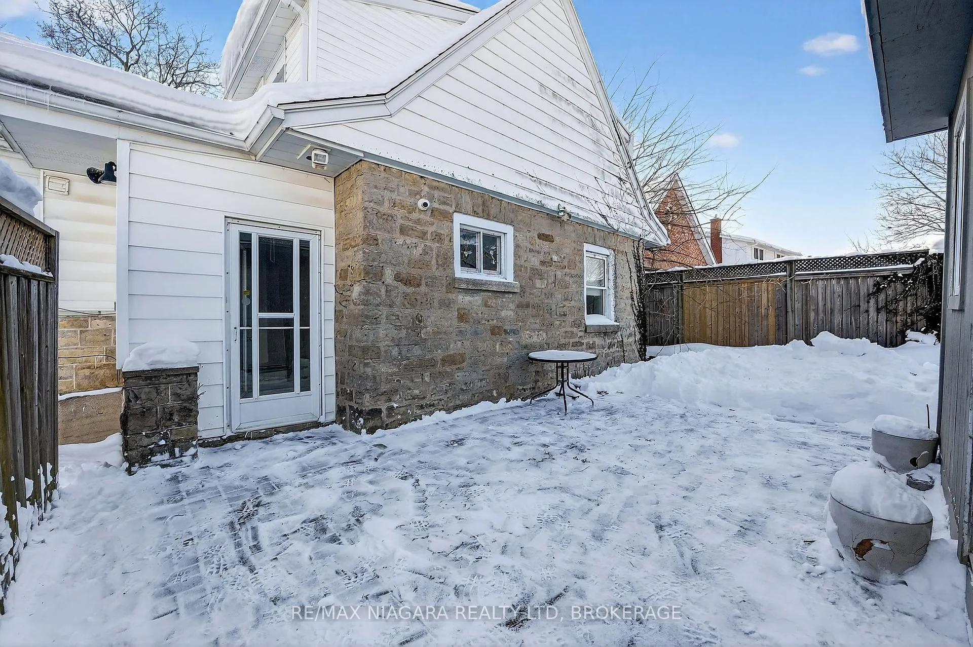 Photo 33 of 1840 Decew Road, Thorold, Confederation Heights — HOMEH