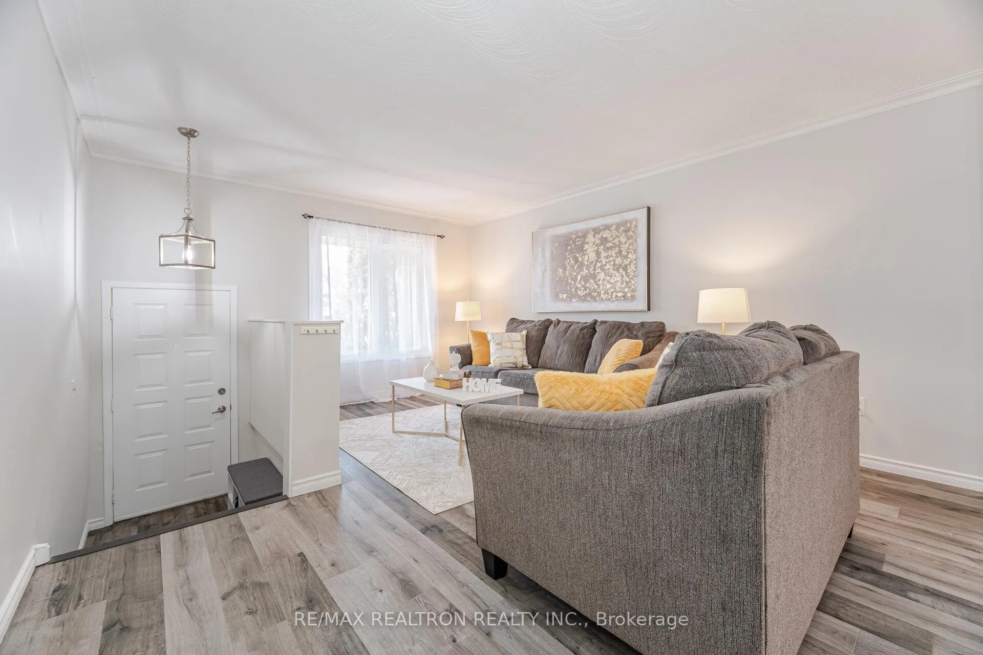 Photo 6 of 68 Trawley Crescent, Ajax, Central — HOMEH