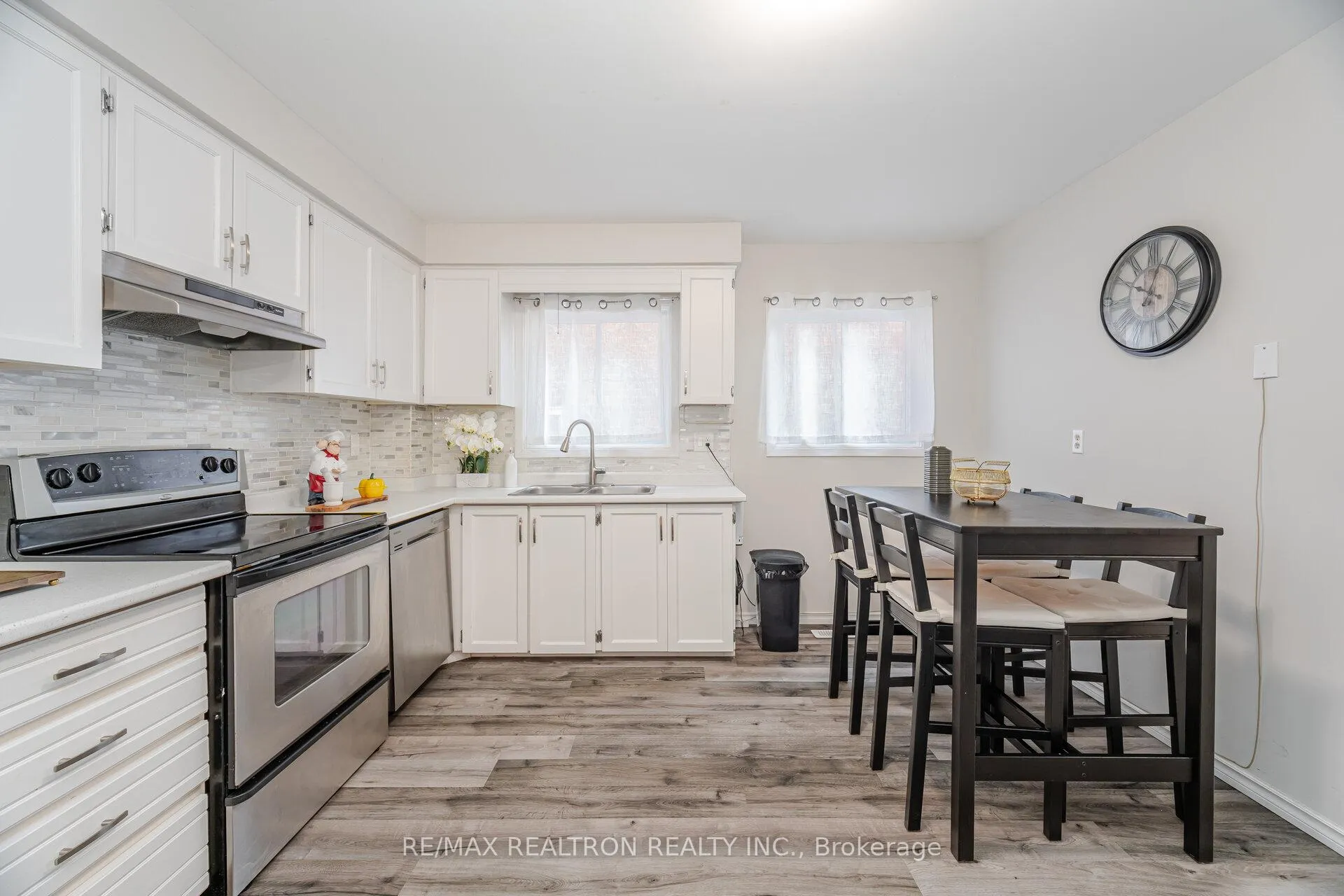 Photo 17 of 68 Trawley Crescent, Ajax, Central — HOMEH