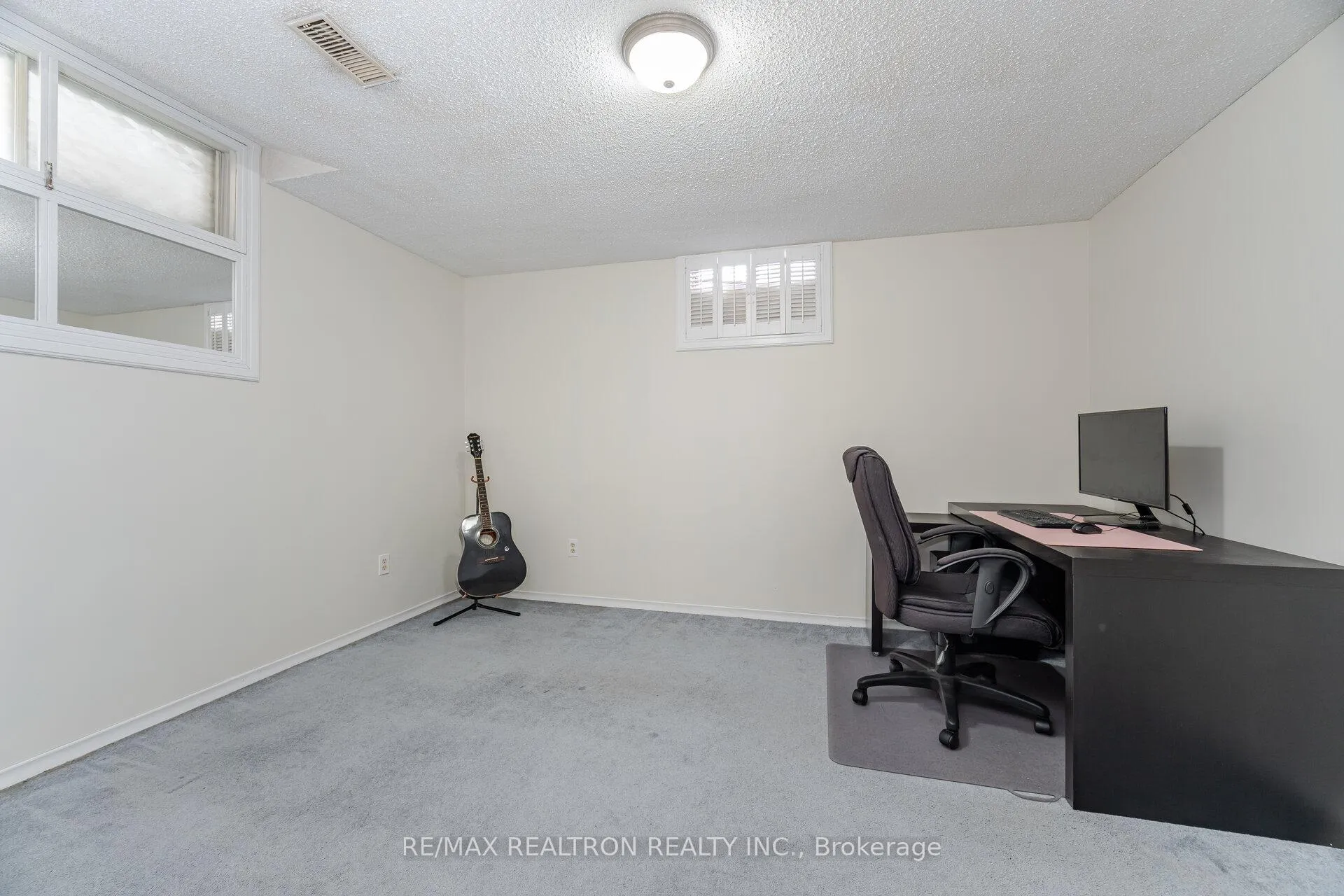 Photo 33 of 68 Trawley Crescent, Ajax, Central — HOMEH