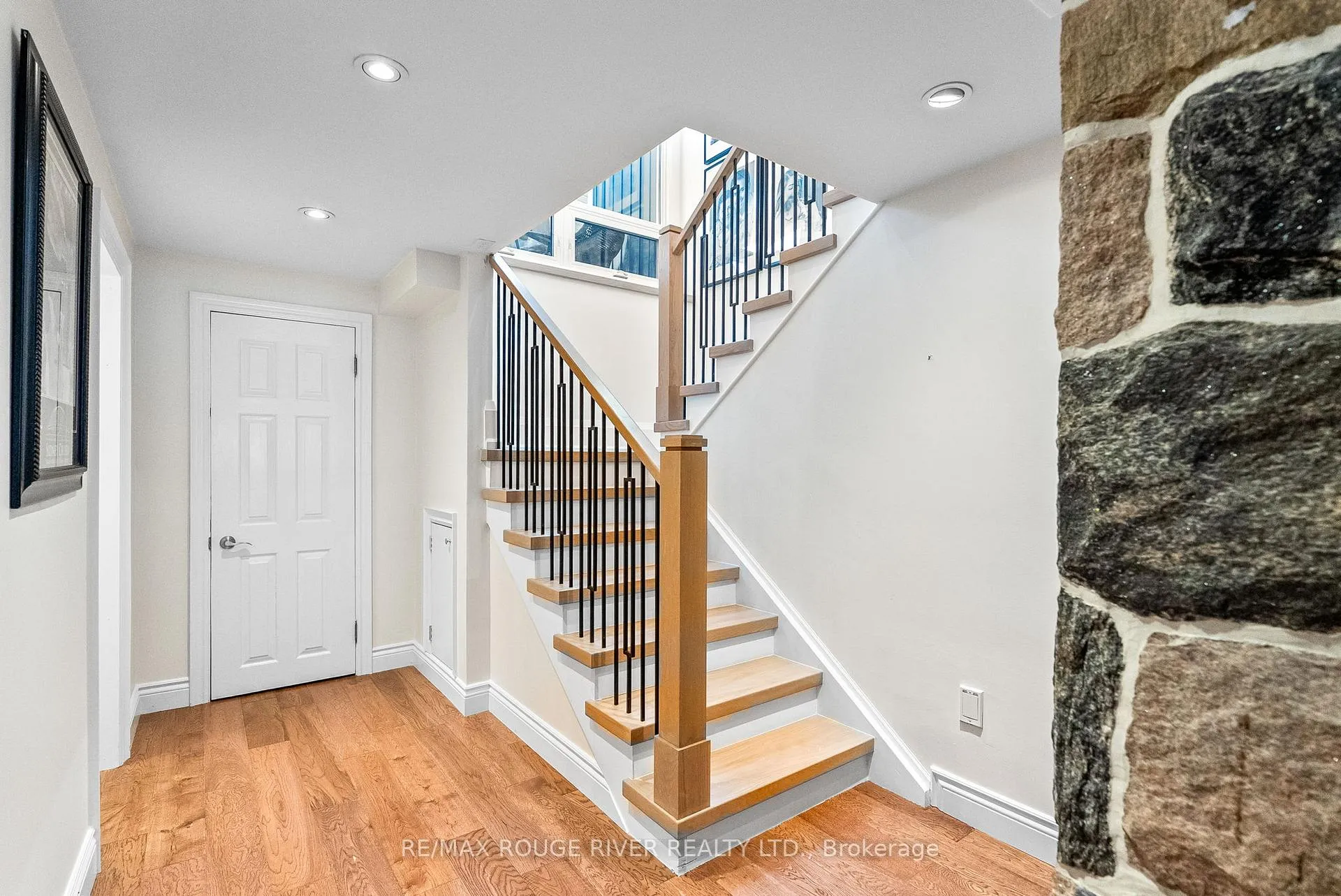 Photo 27 of 6 Ambleside Drive, Scugog, Rural Scugog — HOMEH