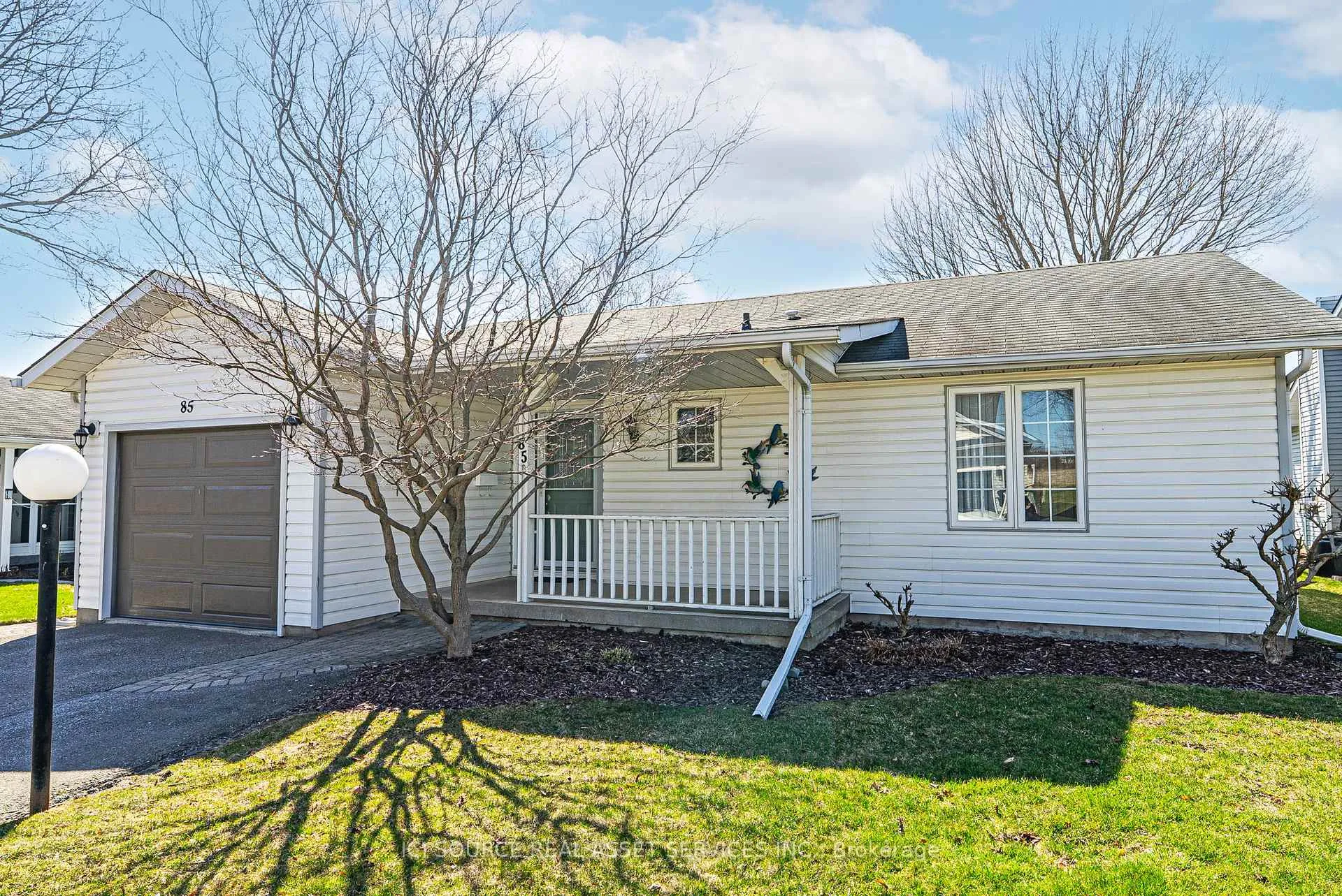 Photo 3 of 85 Wilmot Trail, Clarington, Bowmanville — HOMEH