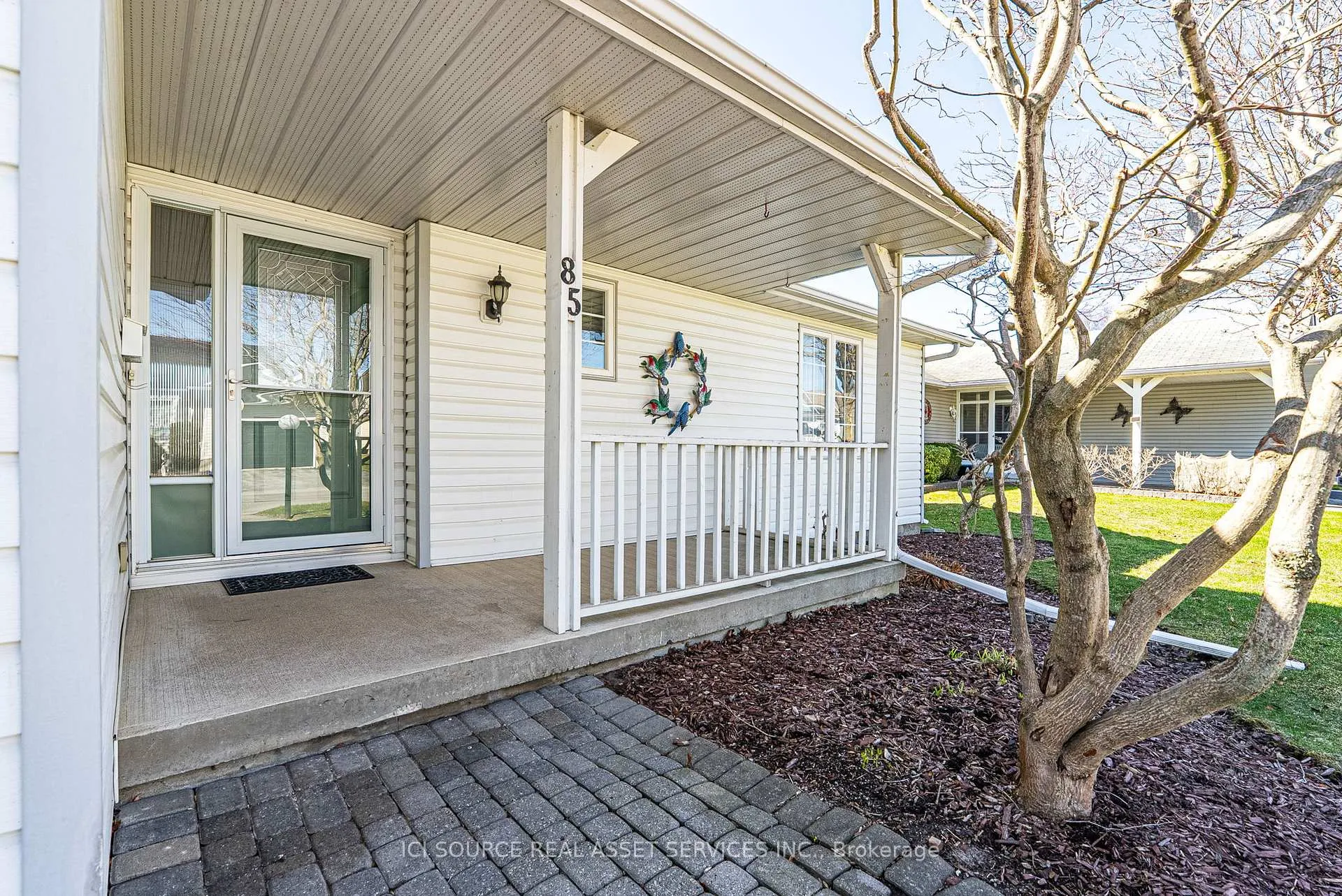Photo 4 of 85 Wilmot Trail, Clarington, Bowmanville — HOMEH
