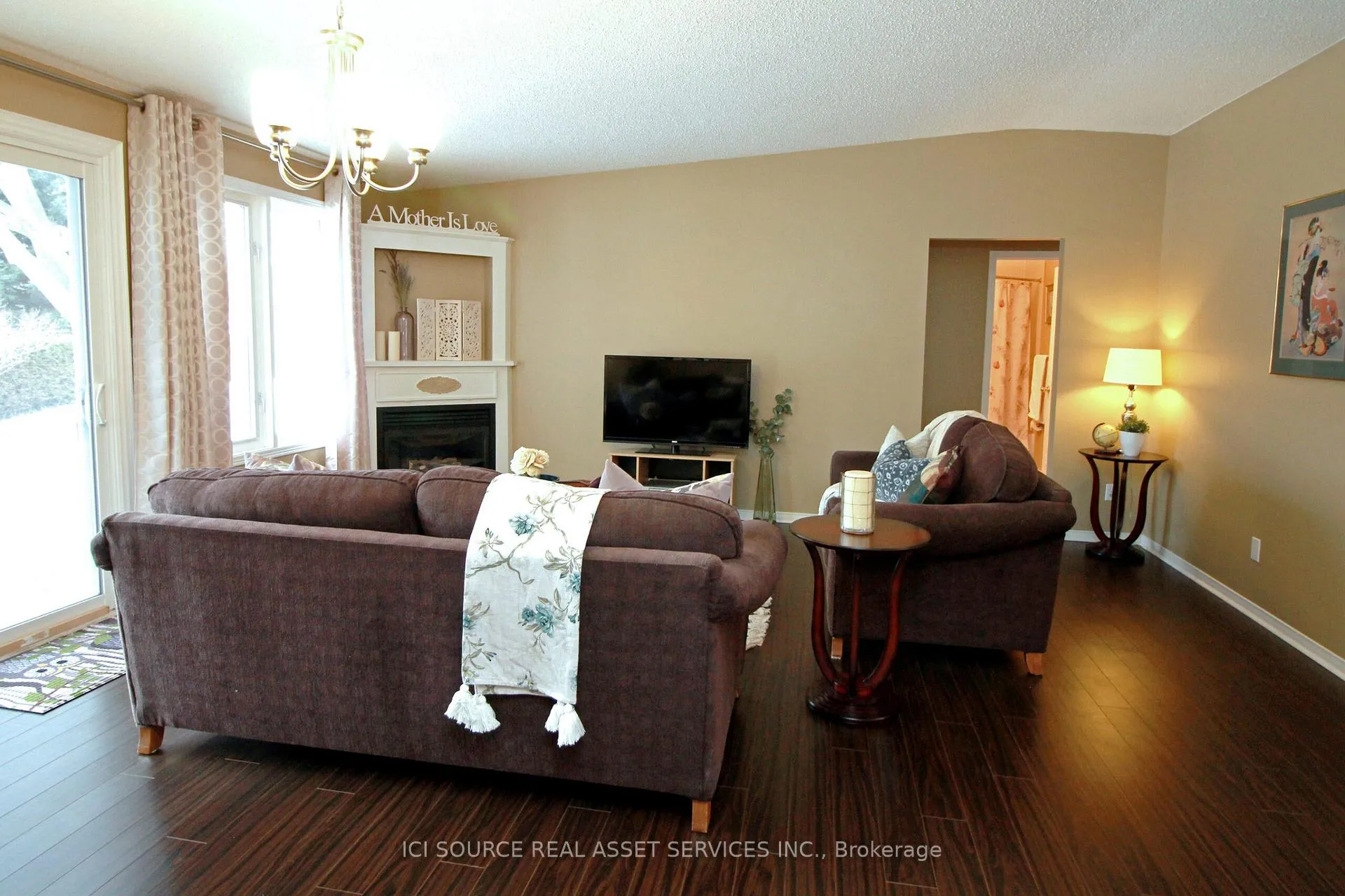 Photo 6 of 85 Wilmot Trail, Clarington, Bowmanville — HOMEH