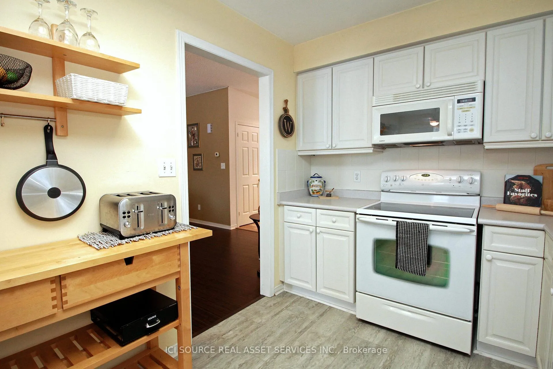 Photo 9 of 85 Wilmot Trail, Clarington, Bowmanville — HOMEH