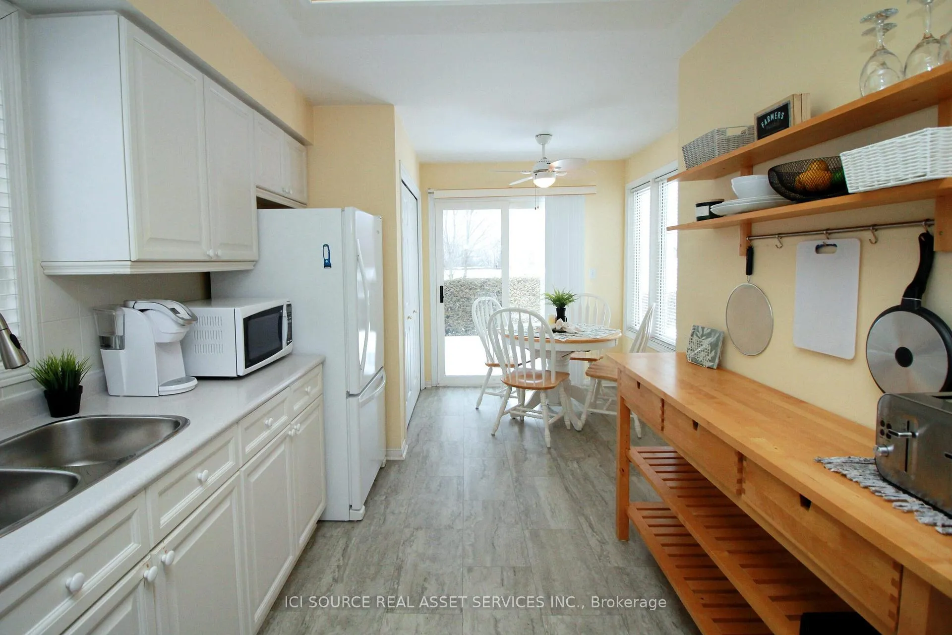 Photo 10 of 85 Wilmot Trail, Clarington, Bowmanville — HOMEH