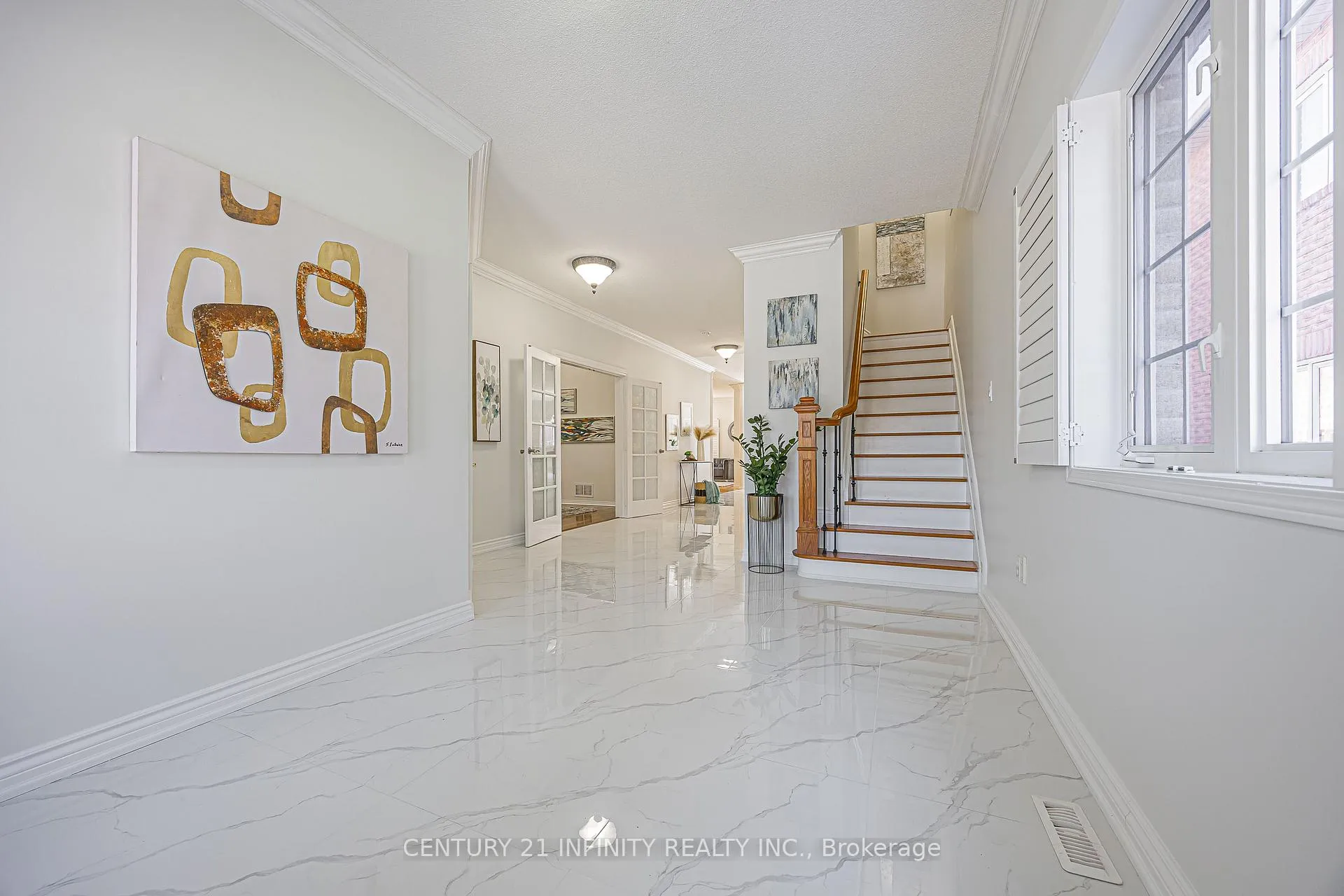 Photo 4 of 31 Gloria Crescent, Whitby, Williamsburg — HOMEH