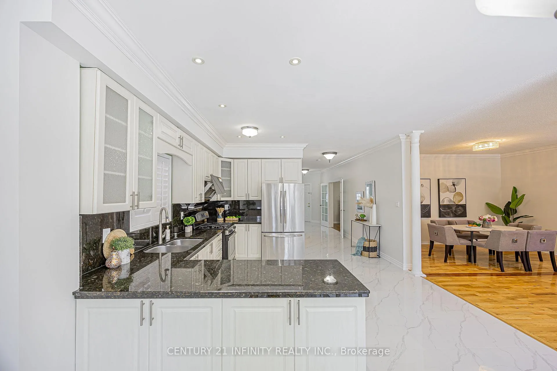 Photo 15 of 31 Gloria Crescent, Whitby, Williamsburg — HOMEH