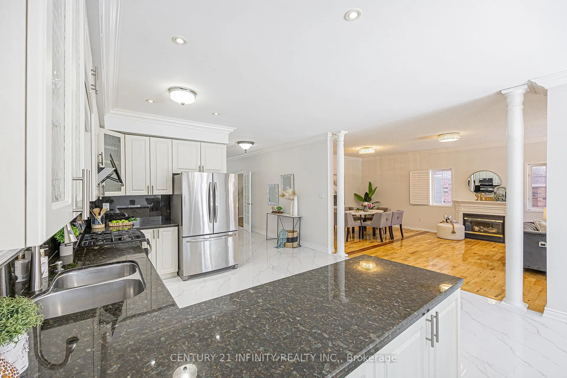 Photo 16 of 31 Gloria Crescent, Whitby, Williamsburg — HOMEH